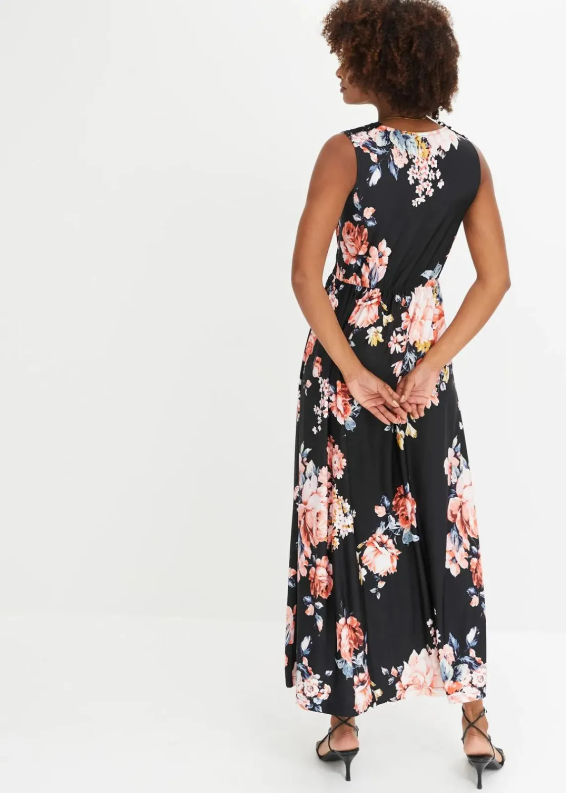 bonprix Kleider^Jerseykleid schwarz/rosa geblümt
