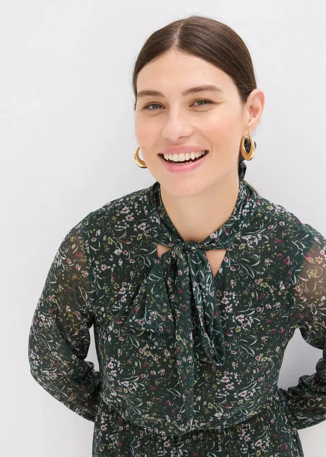 bonprix Bekleidung·Pullover & Strickjacken|Kleider^Jerseykleid grün floral