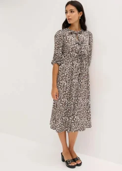 bonprix Bekleidung·Pullover & Strickjacken|Kleider^Jerseykleid beige leo bedruckt