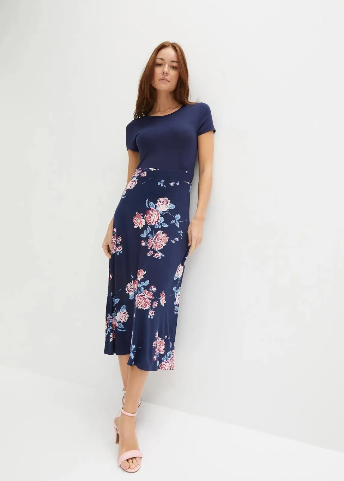 bonprix Kurzgrößen|Bekleidung·Pullover & Strickjacken^Jerseykleid blau geblümt