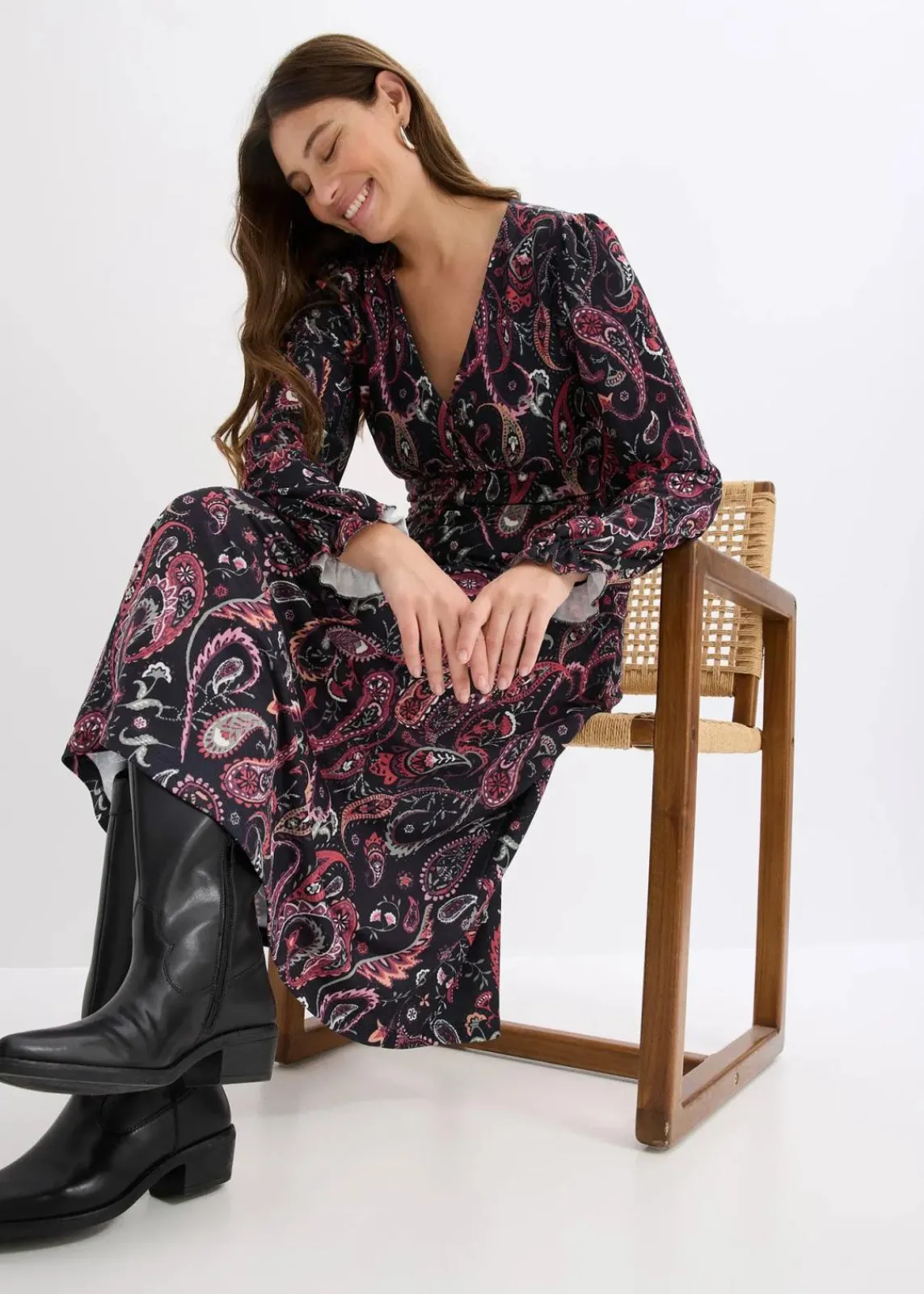 bonprix Bekleidung·Pullover & Strickjacken|Kleider^Jerseykleid schwarz paisley