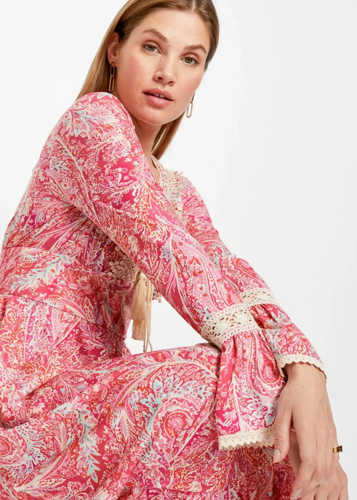 bonprix Kleider|Bekleidung·Pullover & Strickjacken^Jerseykleid pink/weiss paisley