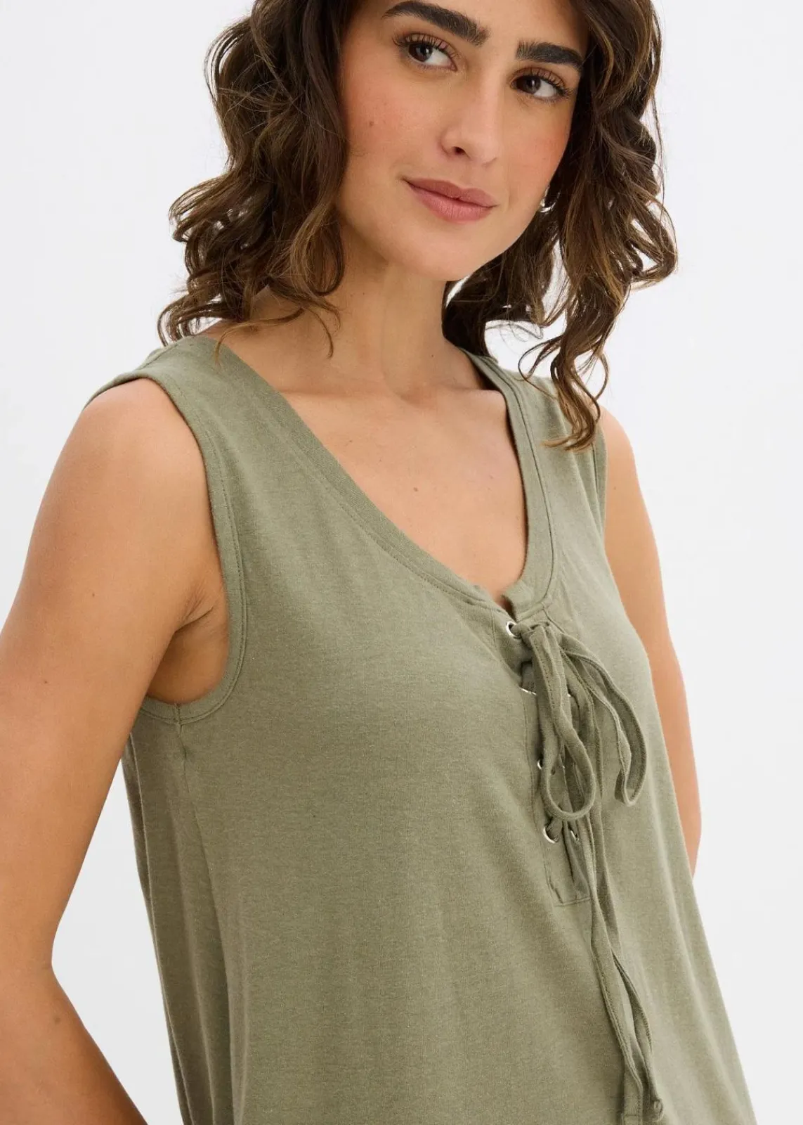 bonprix Kleider^Jerseykleid mit Schnürung oliv