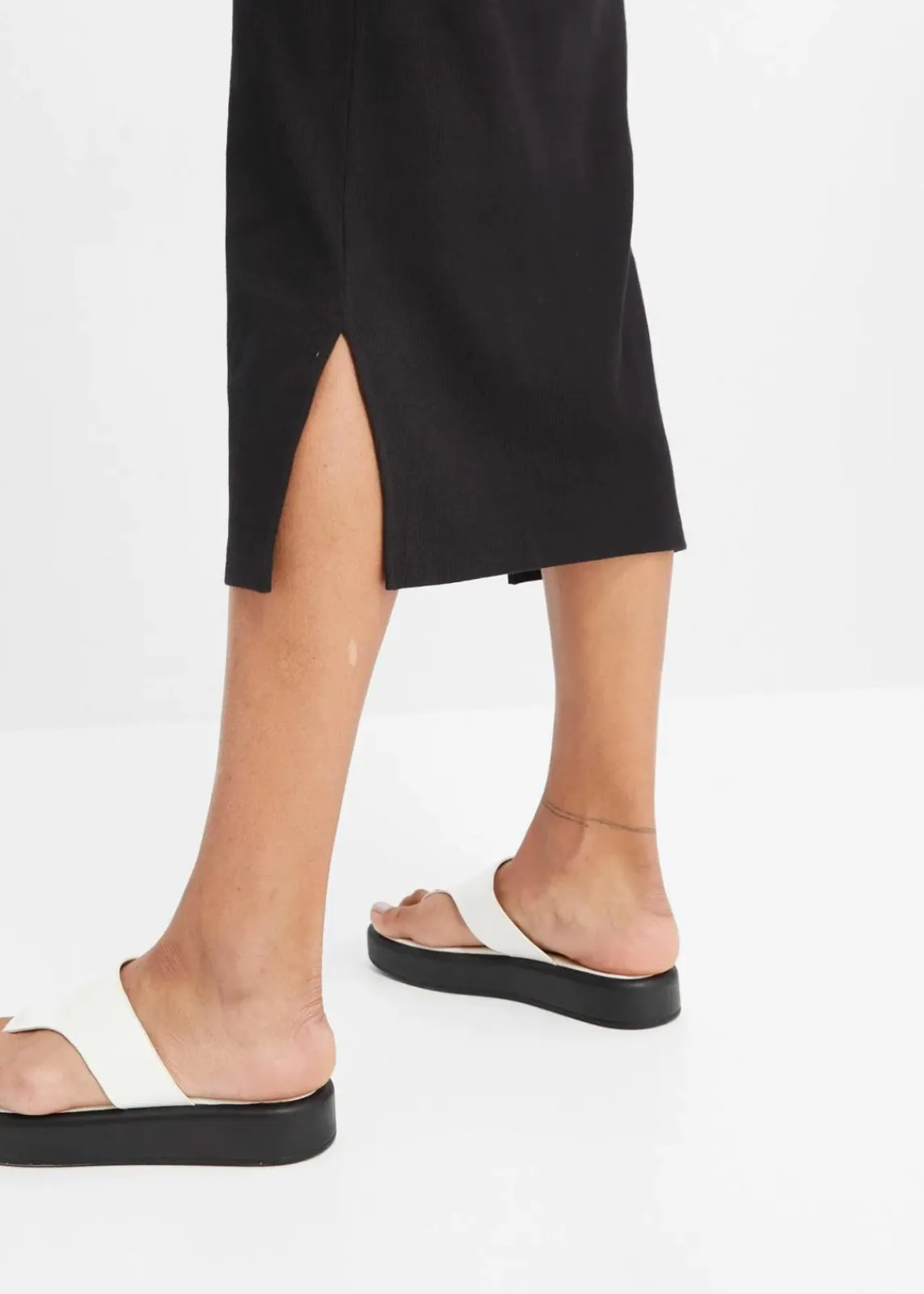 bonprix Kleider|Nachhaltigere Materialien^Jersey-Kleid aus Baumwolle mit Stretch schwarz