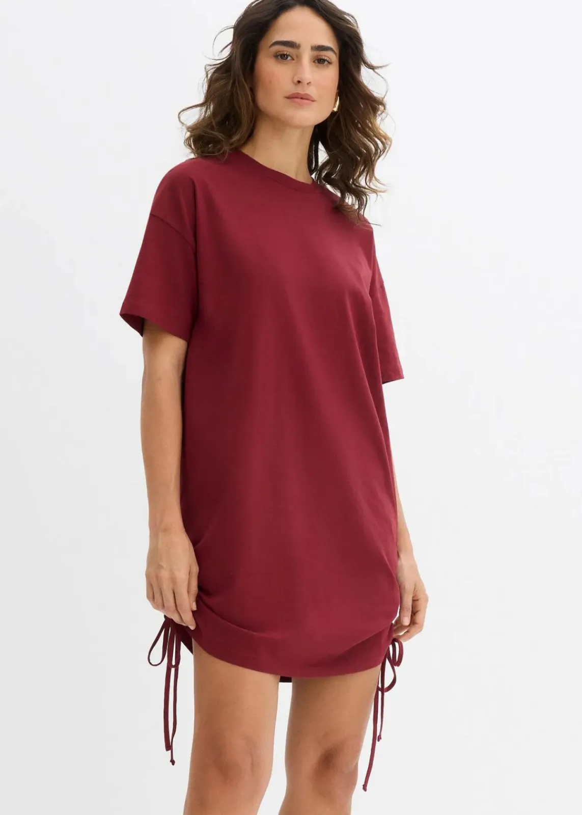 bonprix Bekleidung·Pullover & Strickjacken|Nachhaltigere Materialien^Jerseykleid aus elastischem Baumwoll-Mix rubinrot