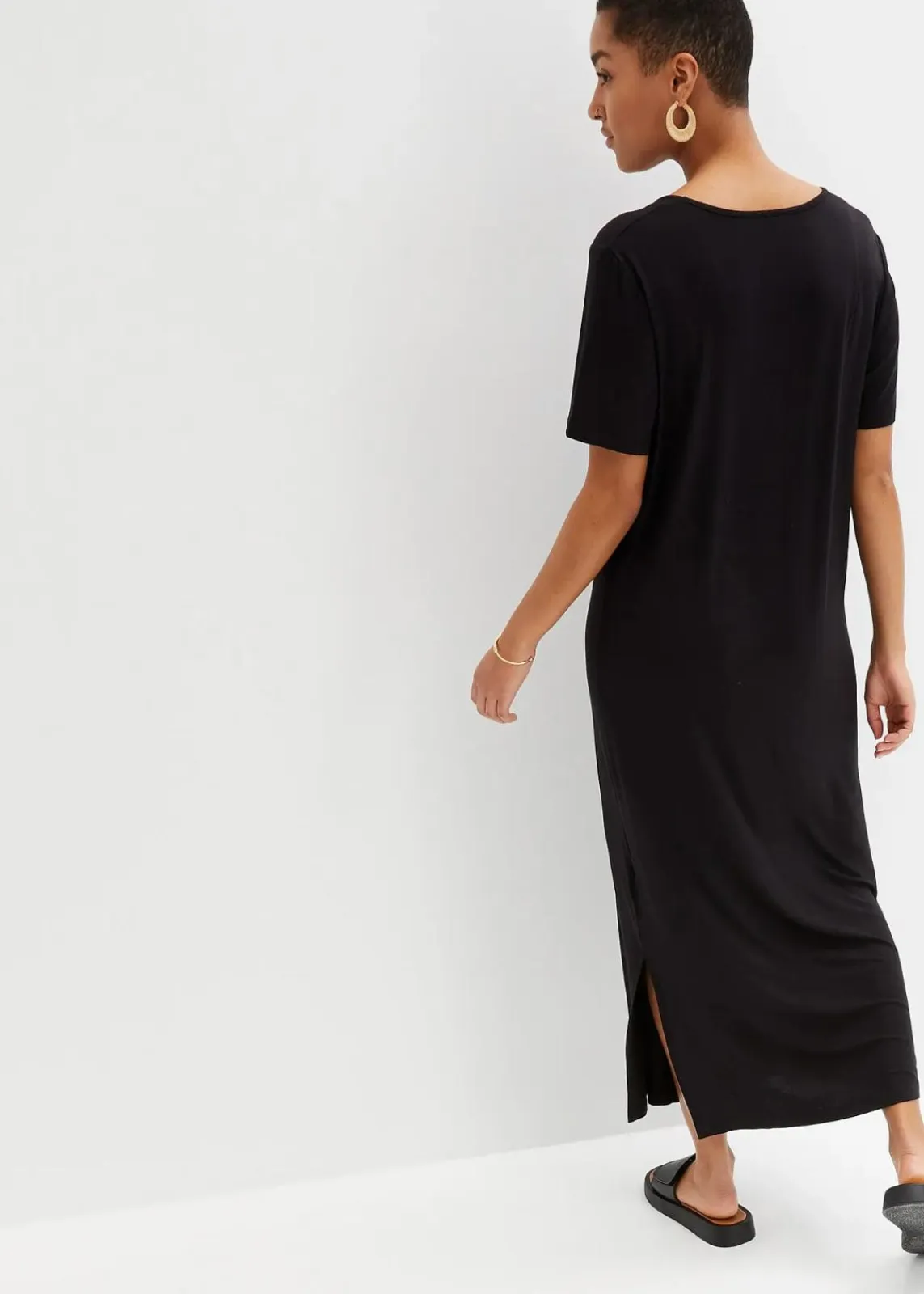 bonprix Bekleidung·Pullover & Strickjacken|Kleider^Jerseykleid aus fließendem Viskose-Mix schwarz