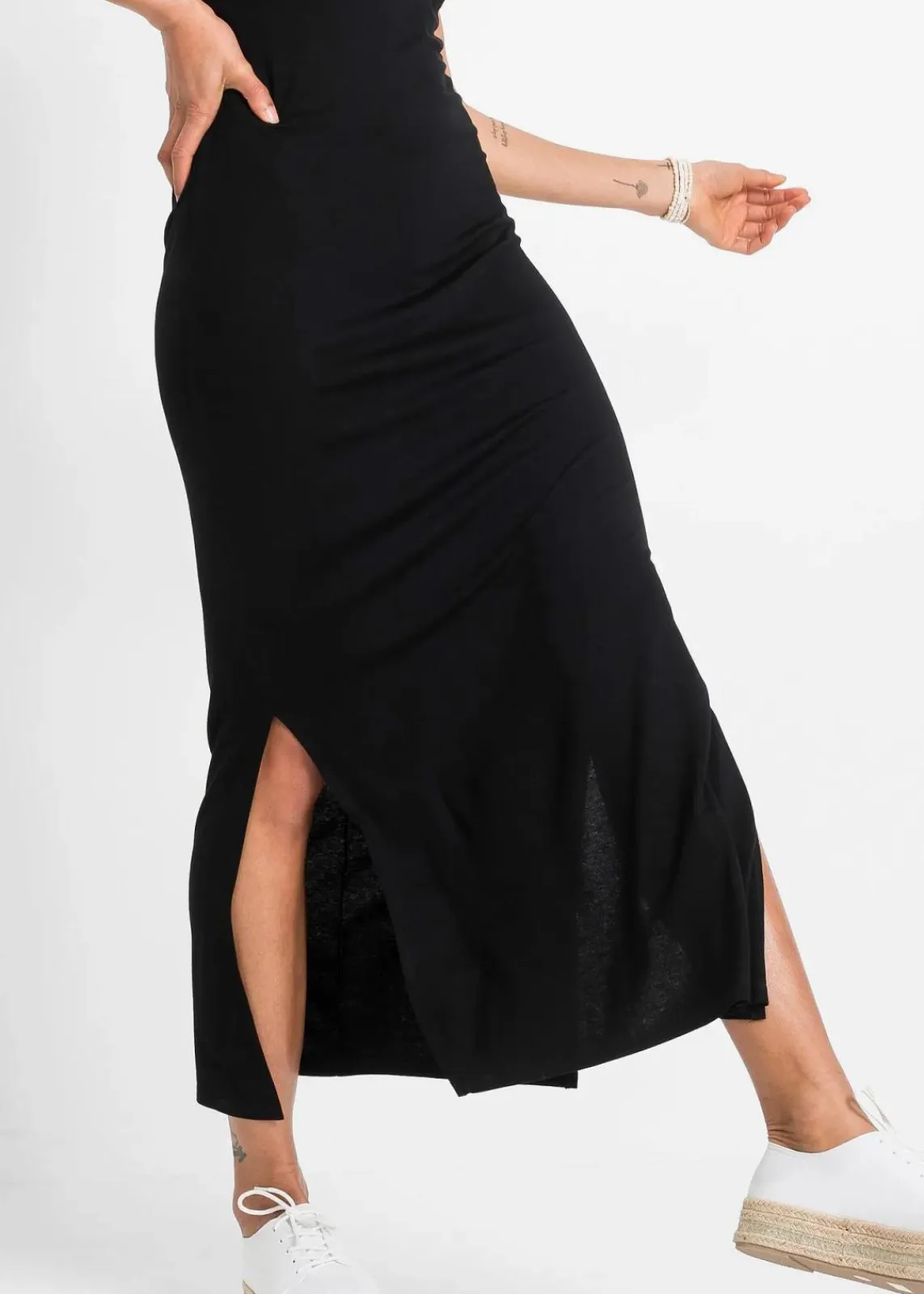 bonprix Kurzgrößen|Bekleidung·Pullover & Strickjacken^Jerseykleid aus fließendem Viskose-Elasthan-Mix schwarz