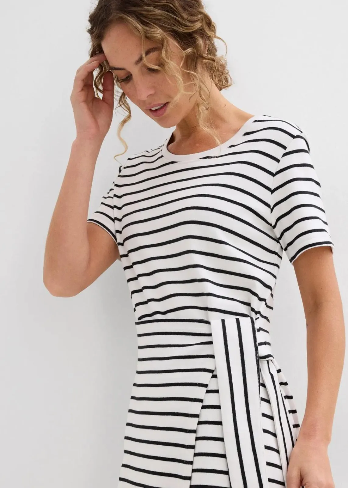 bonprix Nachhaltigere Materialien|Kleider^Jerseykleid aus reiner Baumwolle wollweiß/schwarz gestreift
