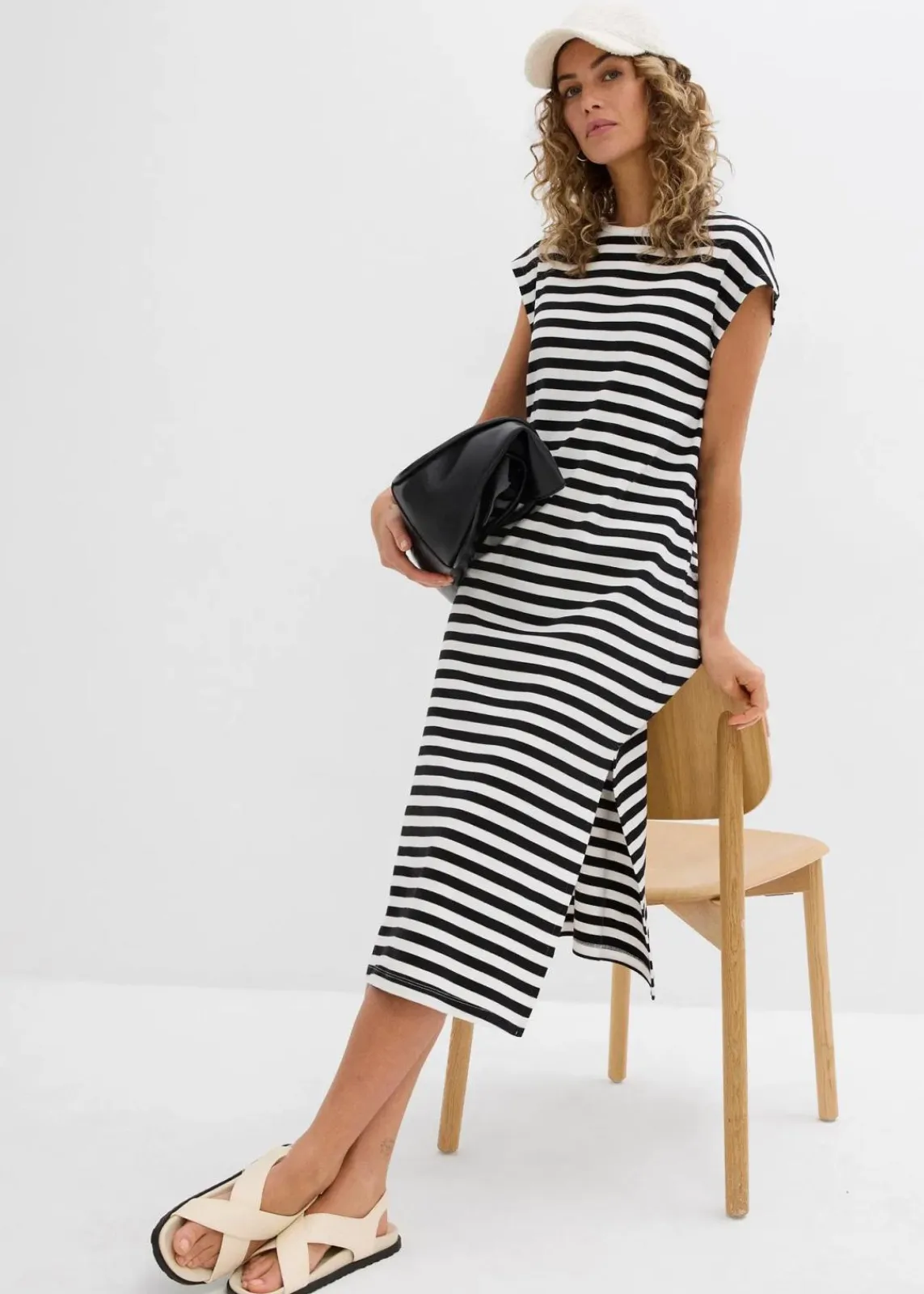 bonprix Nachhaltigere Materialien|Kleider^Jerseykleid aus reiner Baumwolle schwarz/wollweiß gestreift