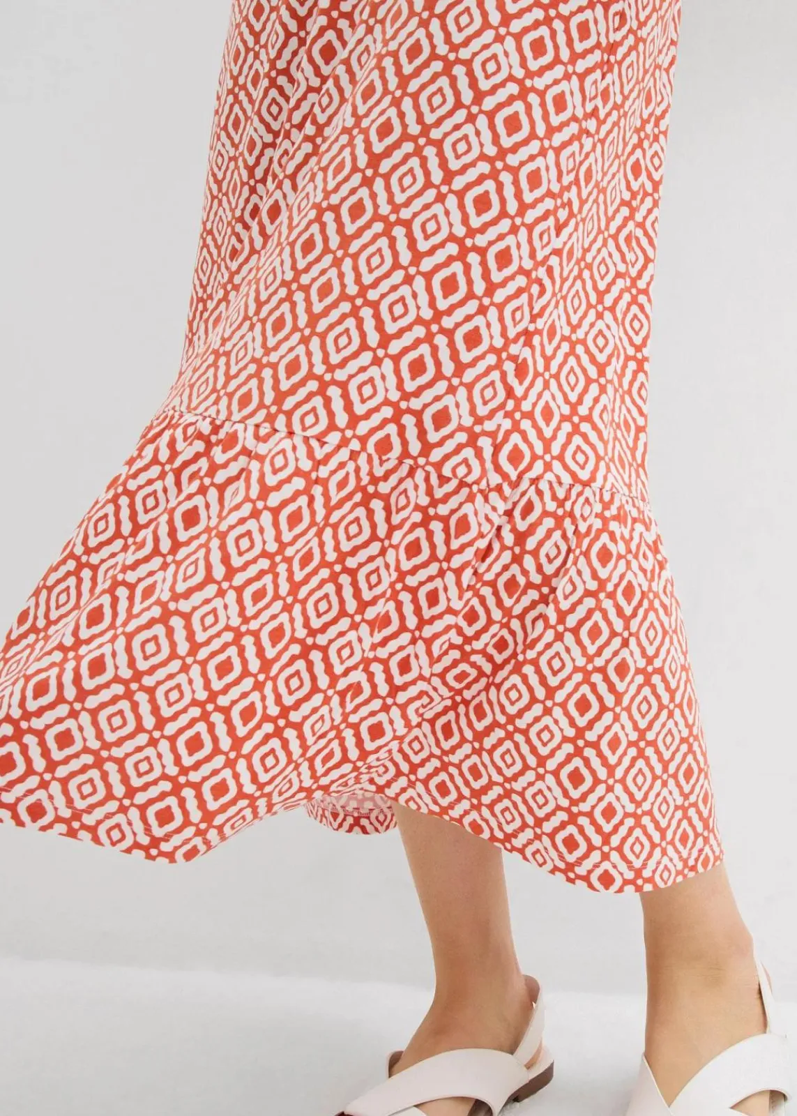 bonprix Bekleidung·Pullover & Strickjacken|Kleider^Jerseykleid aus Viskose-Mix zimtrot /wollweiß bedruckt