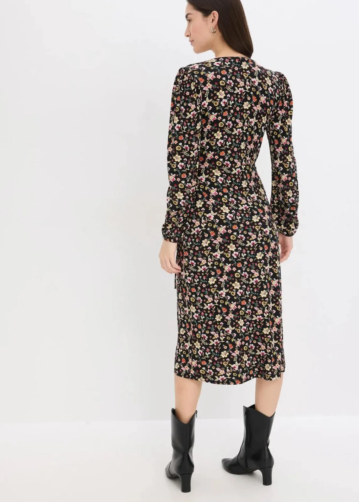 bonprix Bekleidung·Pullover & Strickjacken^Jerseykleid aus Viskose-Mix schwarz geblümt