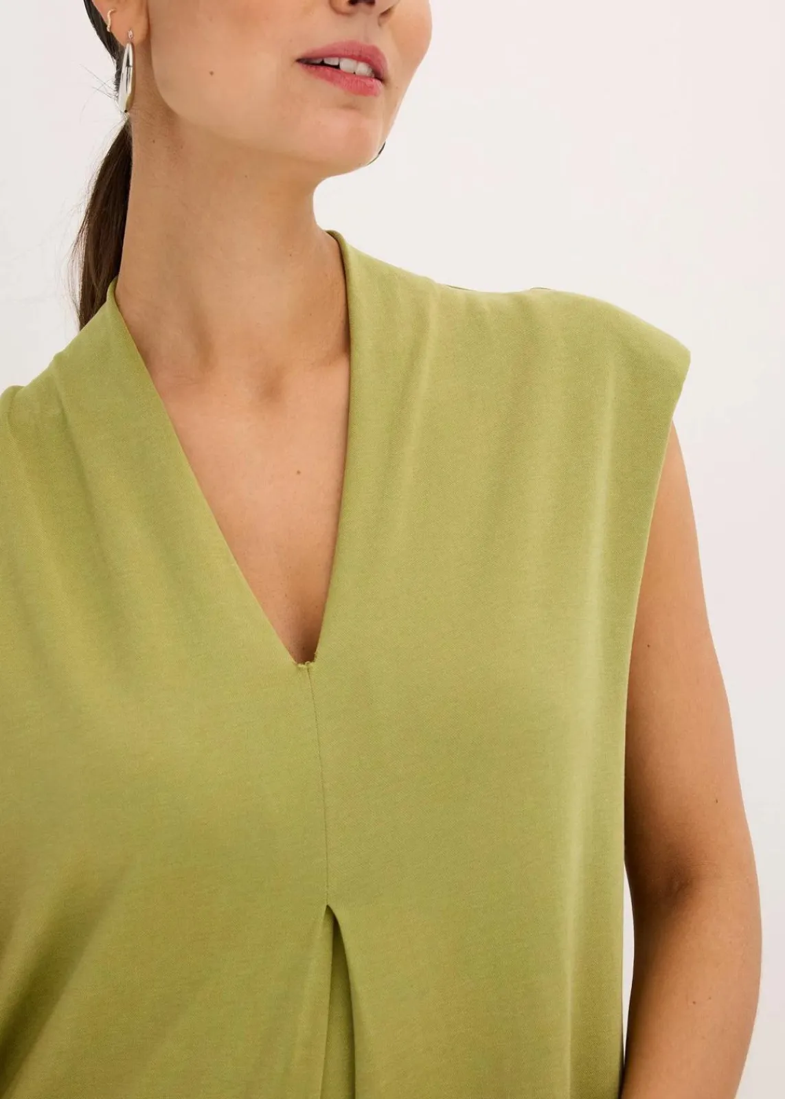bonprix Kleider|Bekleidung·Pullover & Strickjacken^Jerseykleid aus Viskose-Mix mit Schulterpolster goldoliv