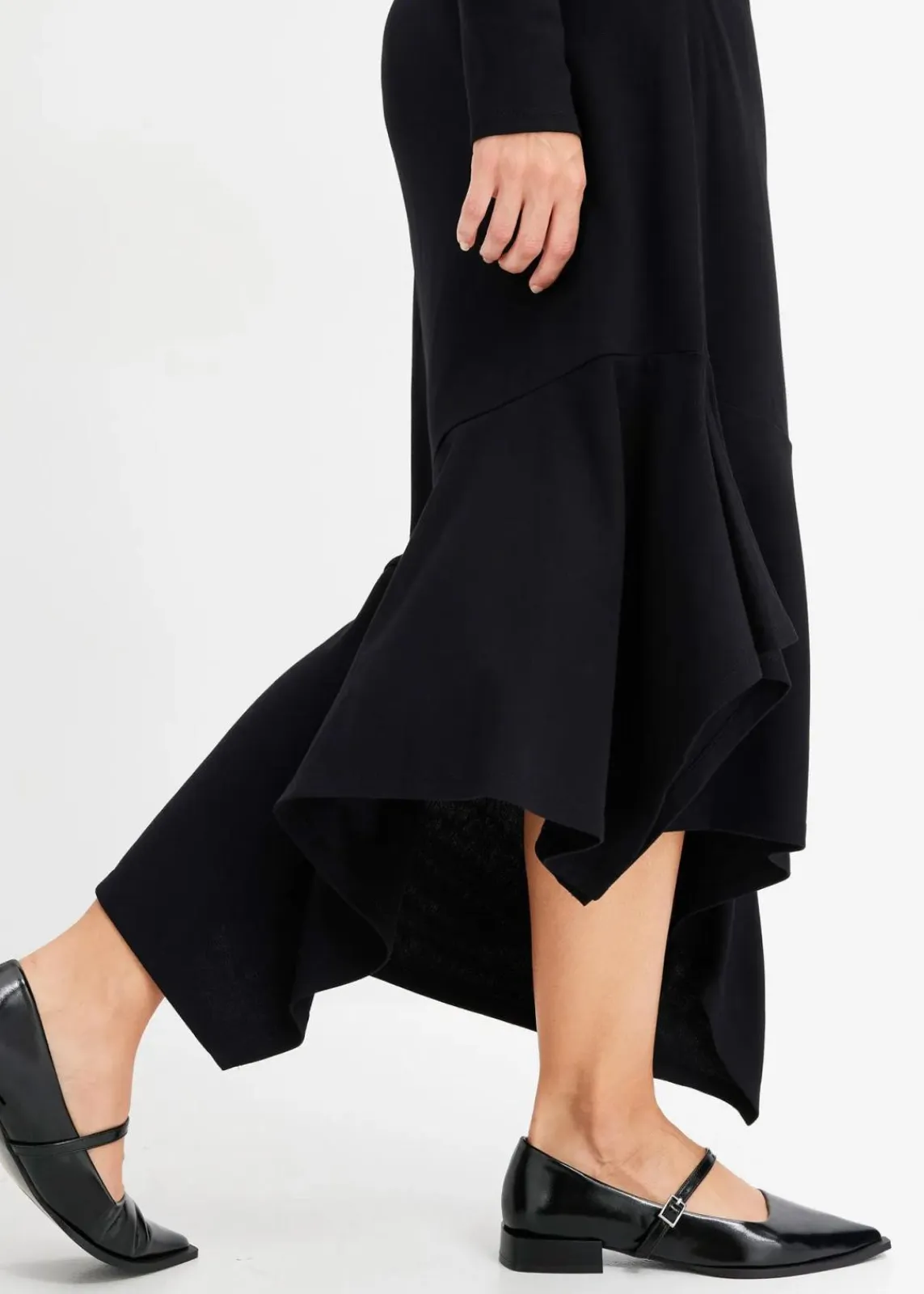bonprix Bekleidung·Pullover & Strickjacken|Kleider^Jerseykleid mit asymmetrischem Saum schwarz