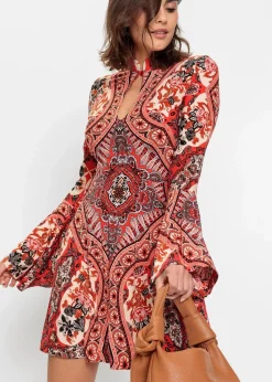 bonprix Bekleidung·Pullover & Strickjacken|Nachhaltigere Materialien^Jerseykleid mit Stehkragen und Volant-Ärmel rot/beige bedruckt