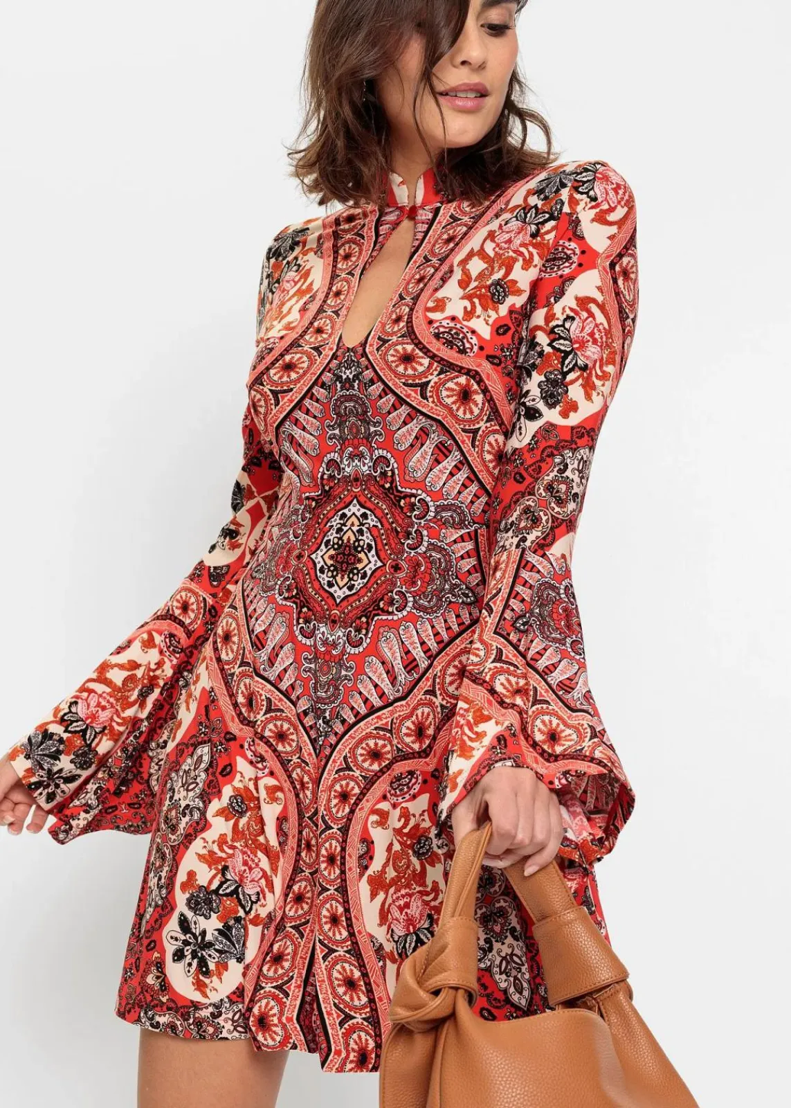 bonprix Bekleidung·Pullover & Strickjacken|Nachhaltigere Materialien^Jerseykleid mit Stehkragen und Volant-Ärmel rot/beige bedruckt