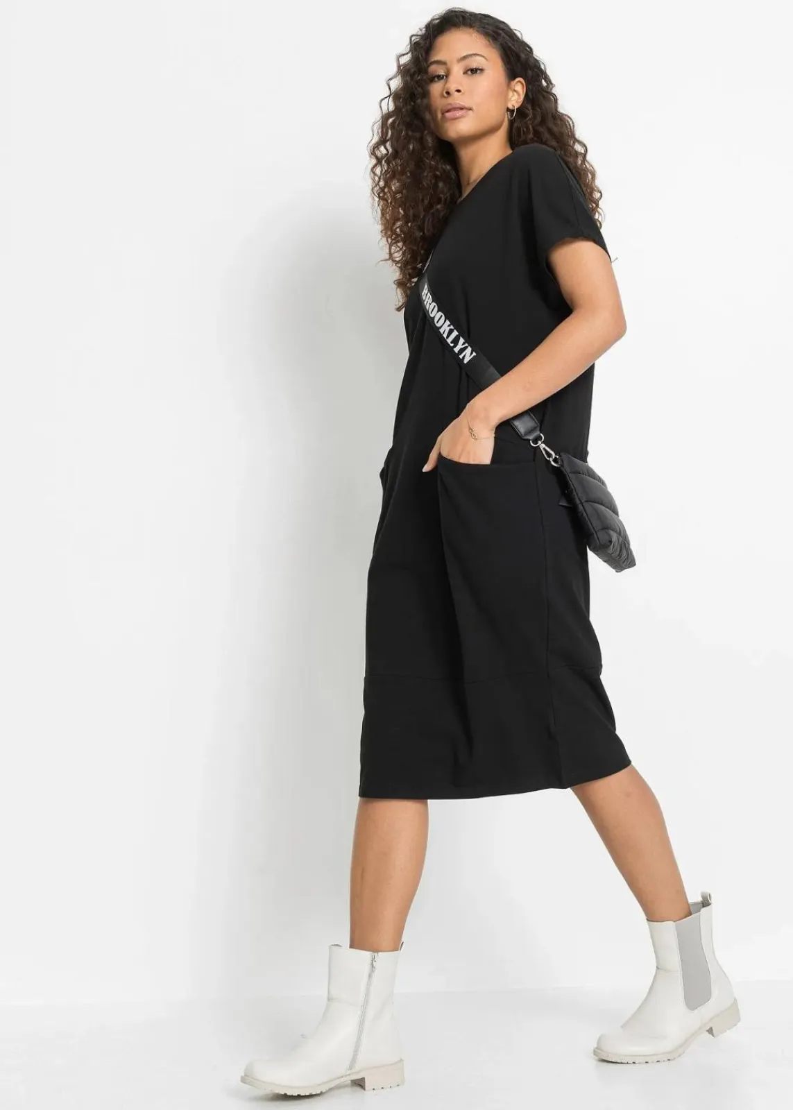 bonprix Bekleidung·Pullover & Strickjacken|Kleider^Jerseykleid mit Taschen schwarz