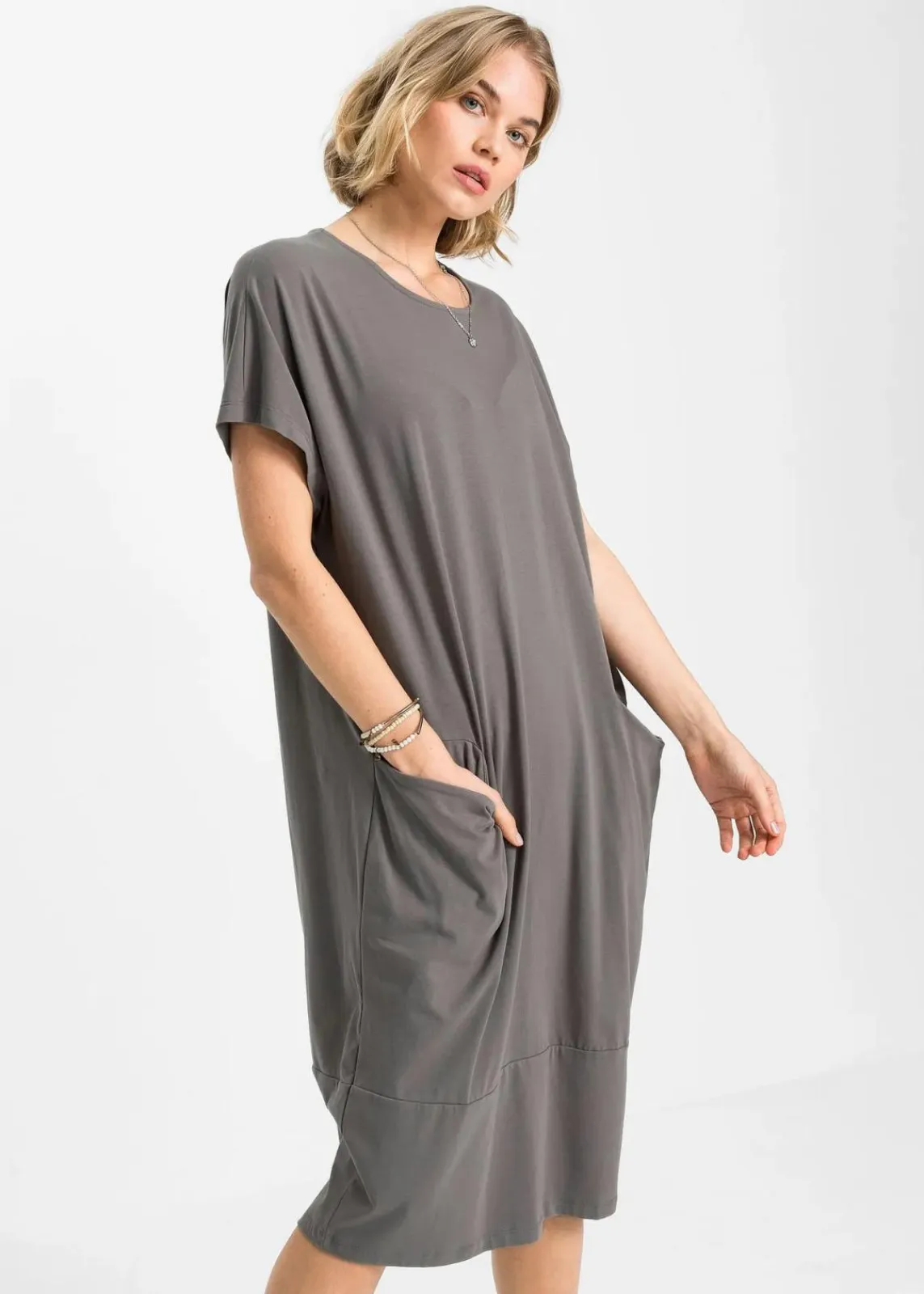 bonprix Bekleidung·Pullover & Strickjacken|Kleider^Jerseykleid mit Taschen grau