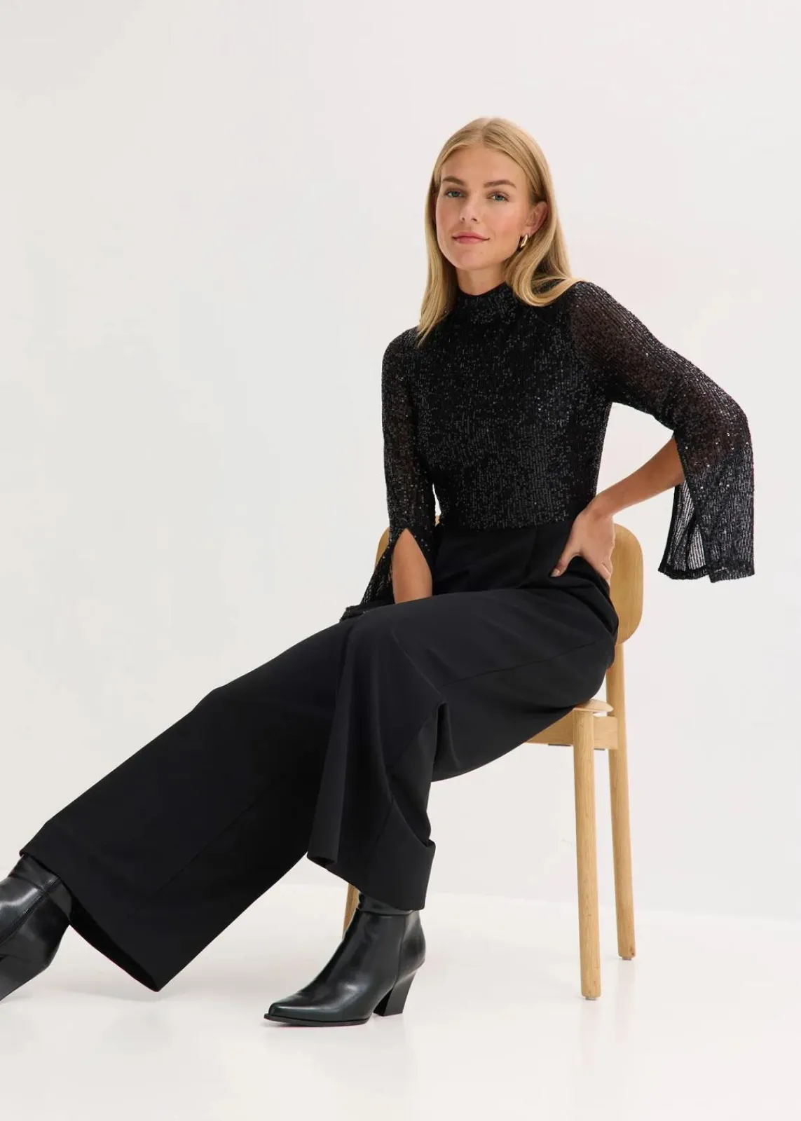 bonprix Bekleidung·Homewear|Jumpsuits^Jersey-Overall mit Pailletten schwarz