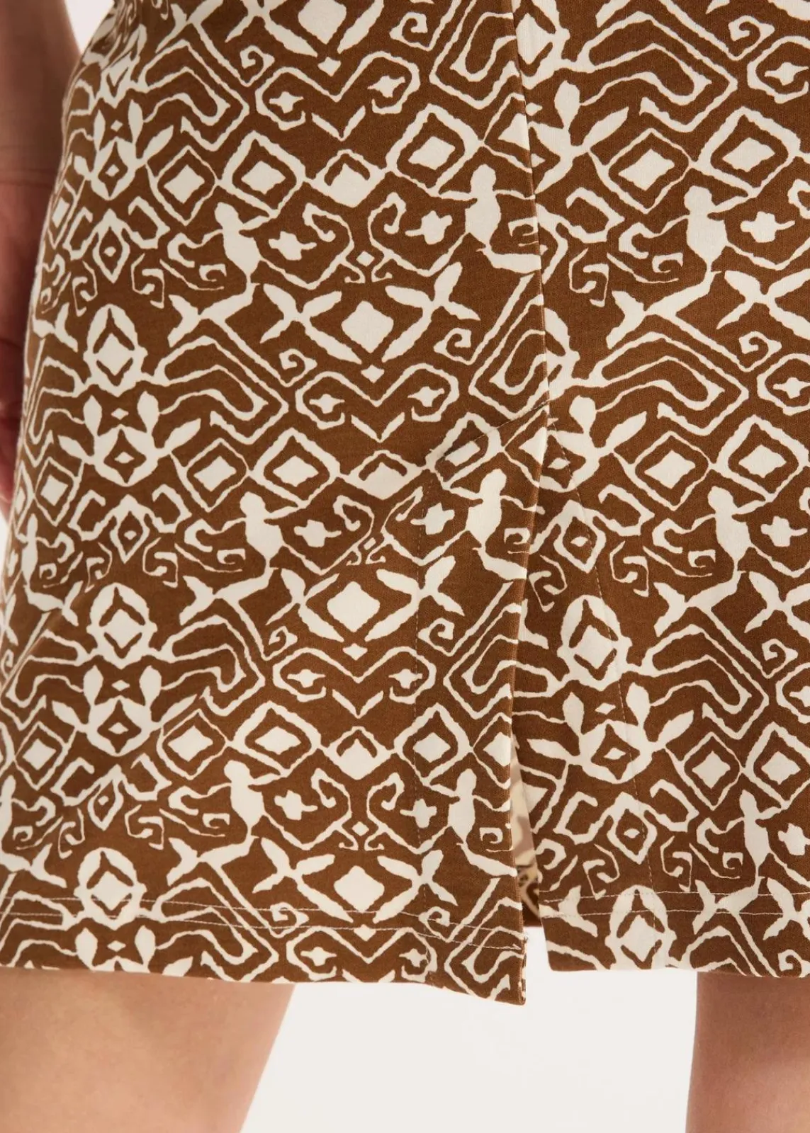 bonprix Bekleidung·Sportbekleidung|Röcke^Jersey-Rock gewürzbraun/naturbeige graphisch bedruckt
