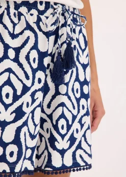 bonprix Nachhaltigere Materialien|Hosen^Jersey-Shorts aus softem Viskose-Mix tiefseeblau/weiß bedruckt