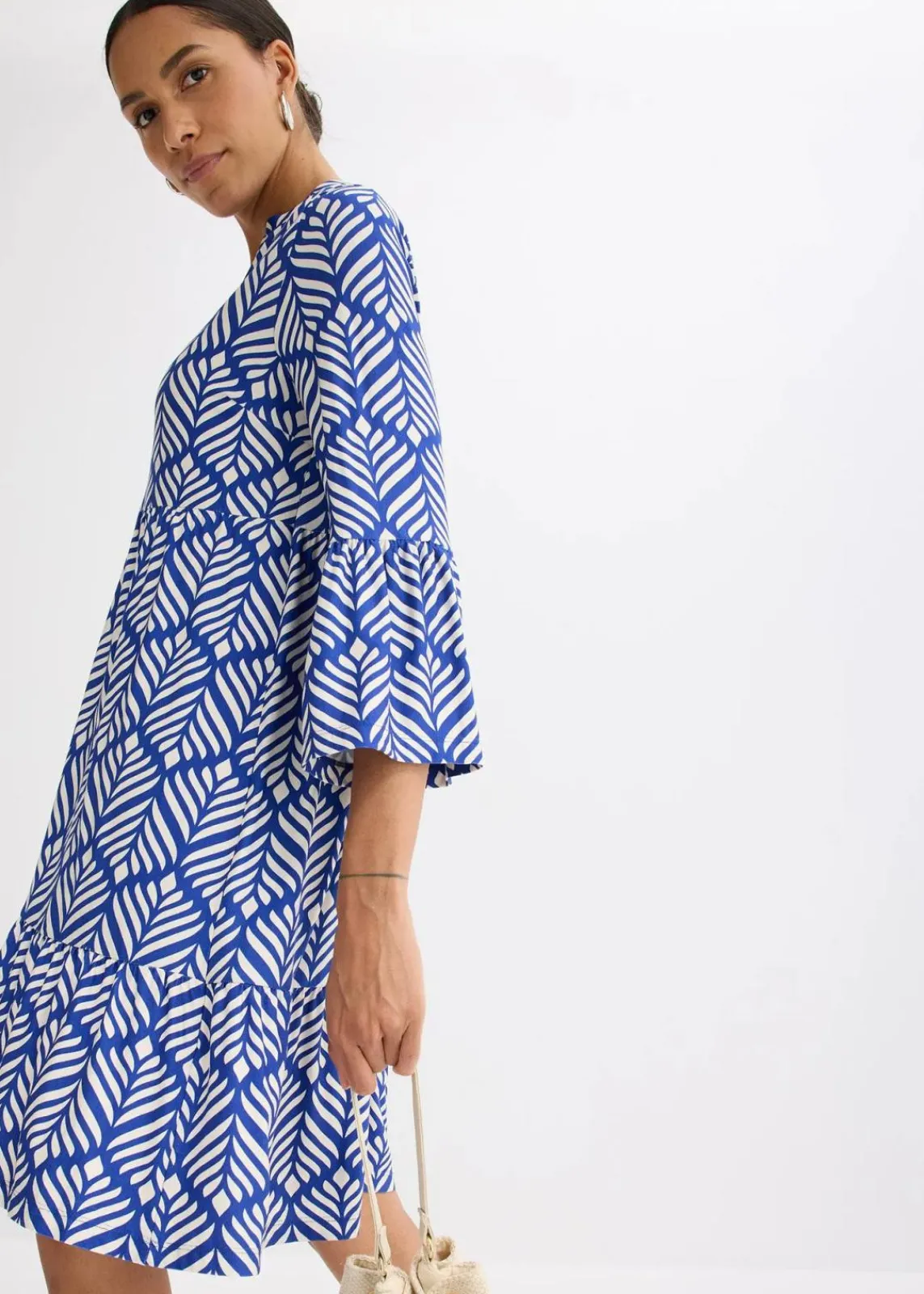 bonprix Bekleidung·Pullover & Strickjacken|Kleider^Jersey-Tunika-Kleid aus softem Viskose-Mix blau/weiß graphisch bedruckt