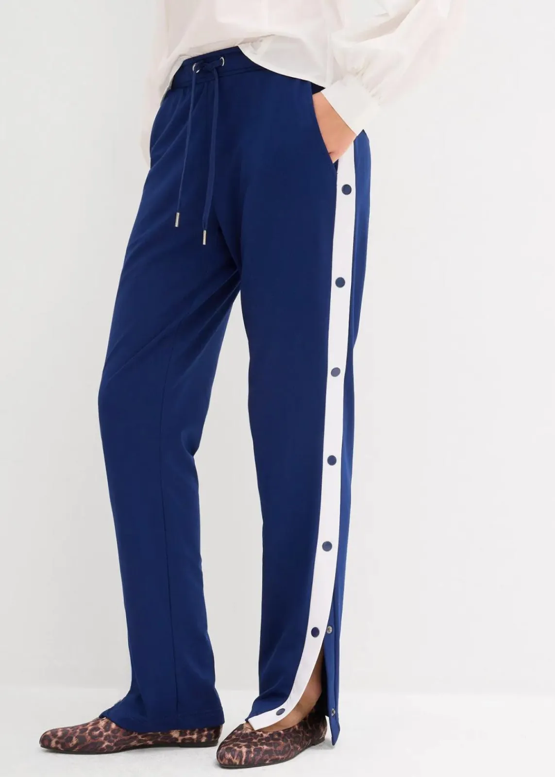 bonprix Bekleidung·Blusen & Tuniken|Bekleidung·Kleider^Jogginghose mit Druckknöpfen, schnelltrocknend tiefseeblau