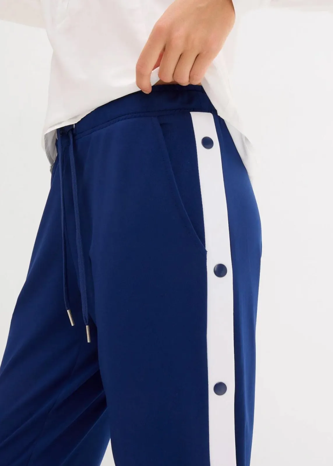 bonprix Bekleidung·Blusen & Tuniken|Bekleidung·Kleider^Jogginghose mit Druckknöpfen, schnelltrocknend tiefseeblau