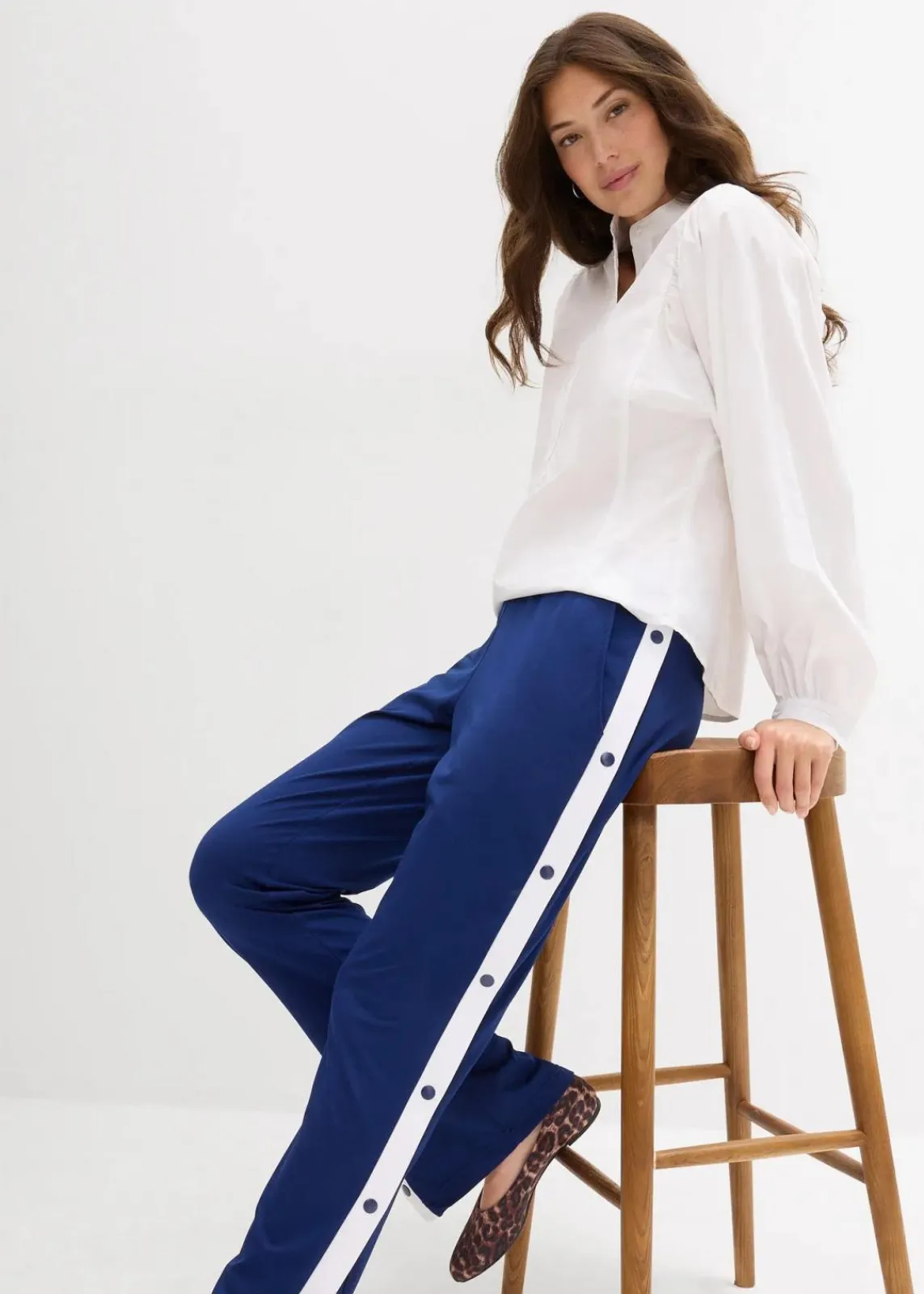 bonprix Bekleidung·Blusen & Tuniken|Bekleidung·Kleider^Jogginghose mit Druckknöpfen, schnelltrocknend tiefseeblau