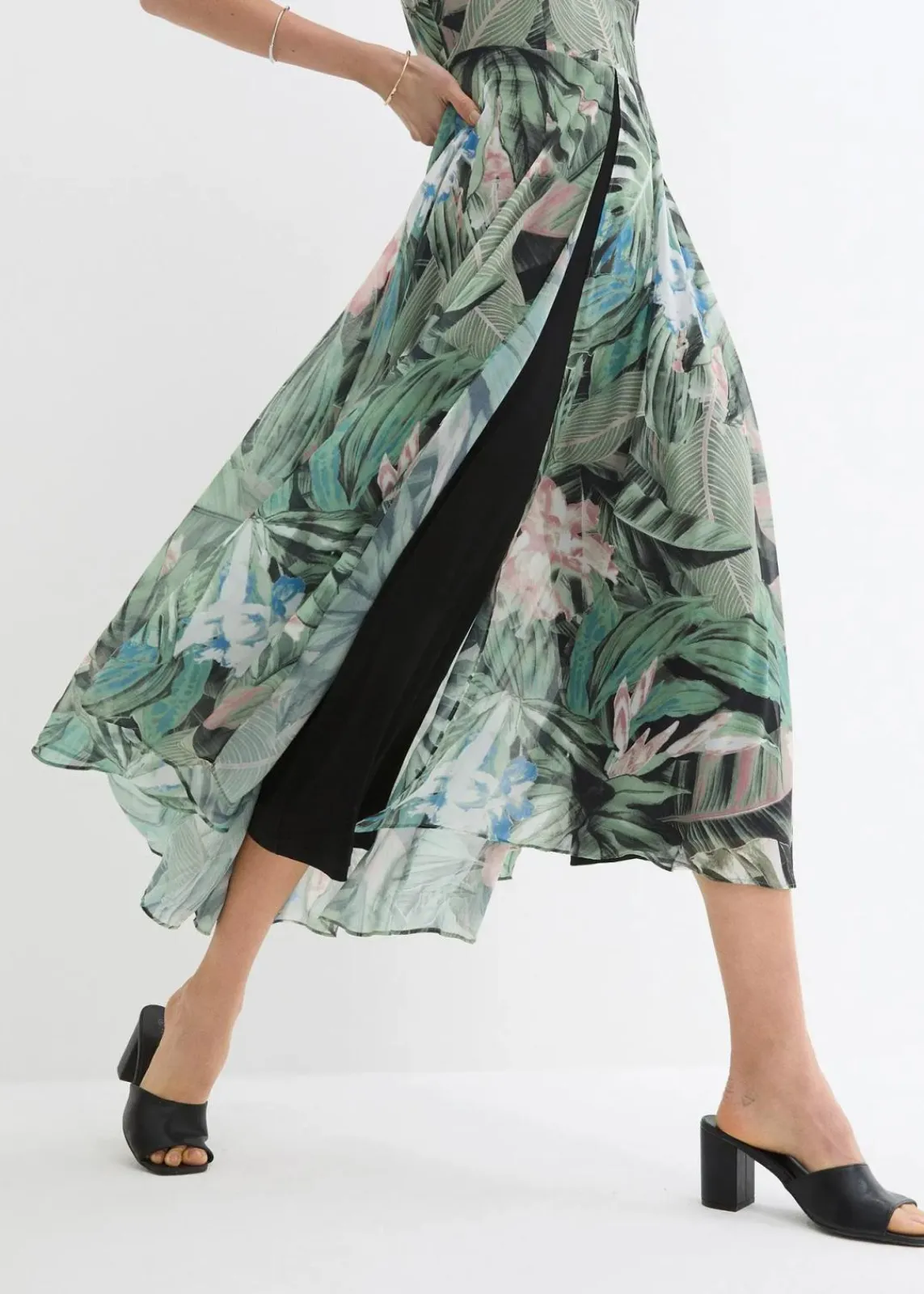 bonprix Bekleidung·Homewear|Jumpsuits^Jumpsuit dunkeloliv/schwarz bedruckt