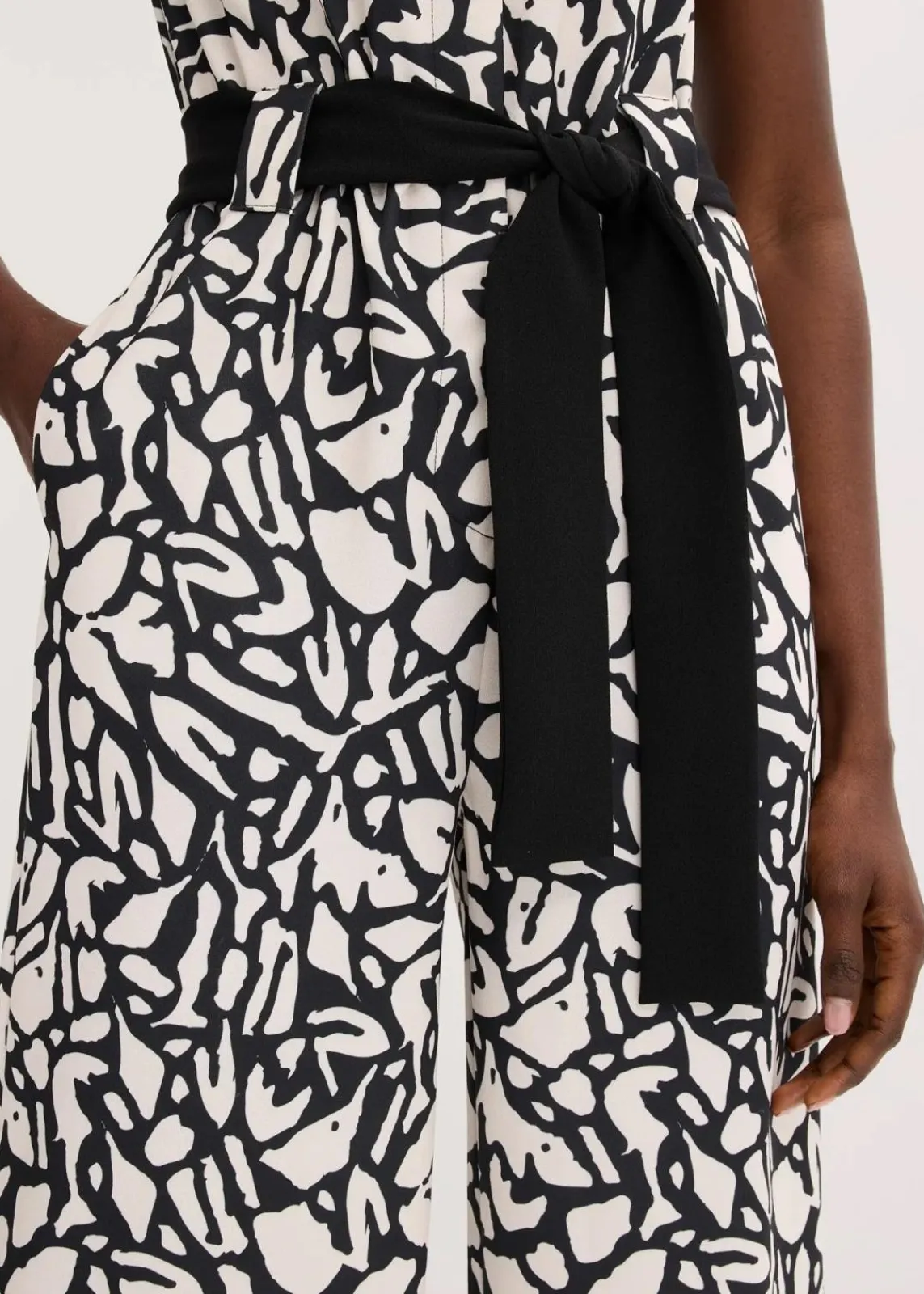 bonprix Bekleidung·Homewear|Jumpsuits^Jumpsuit schwarz/natur bedruckt