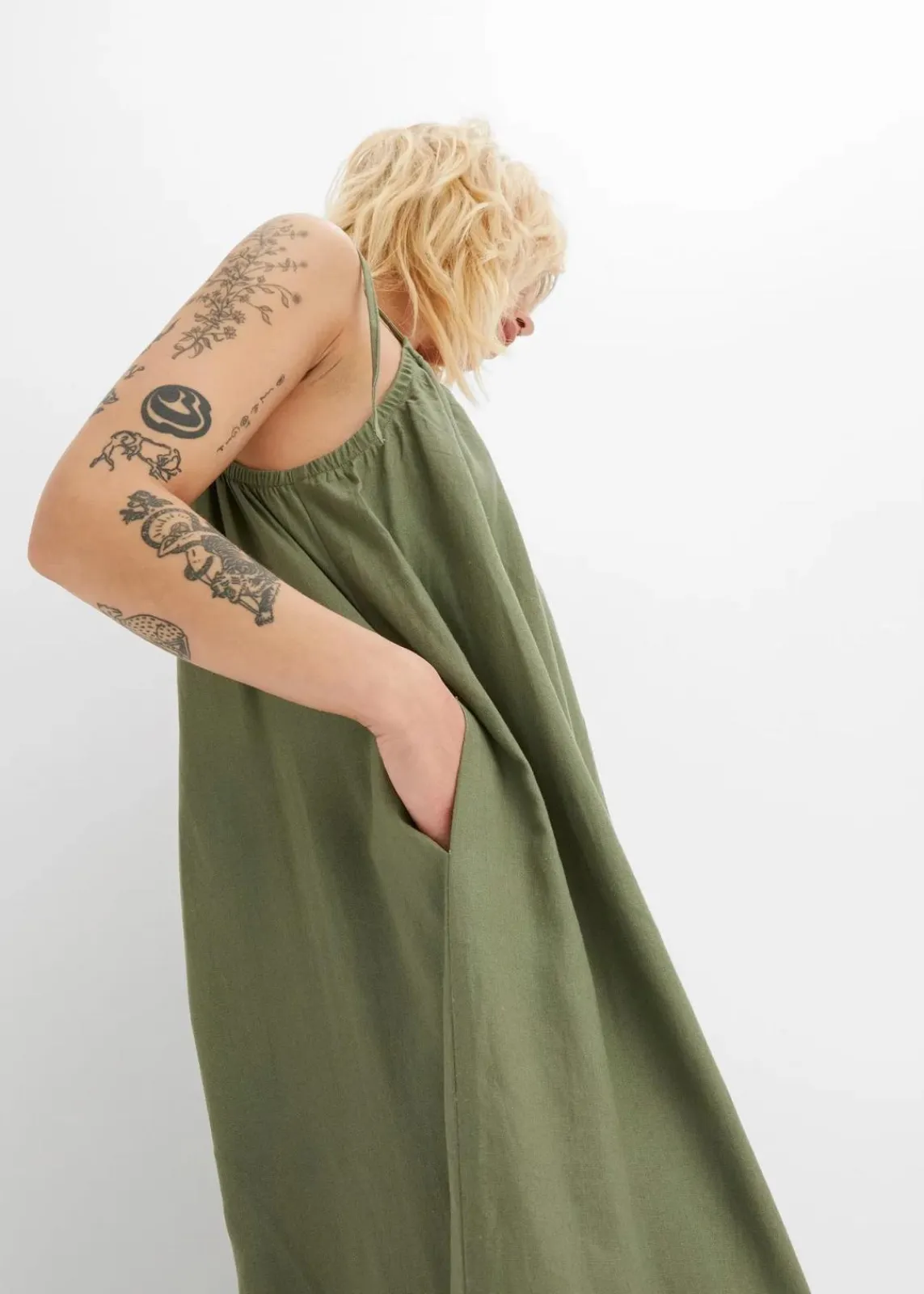 bonprix Nachhaltigere Materialien|Jumpsuits^Jumpsuit aus leichtem Leinen-Viskose-Mix oliv