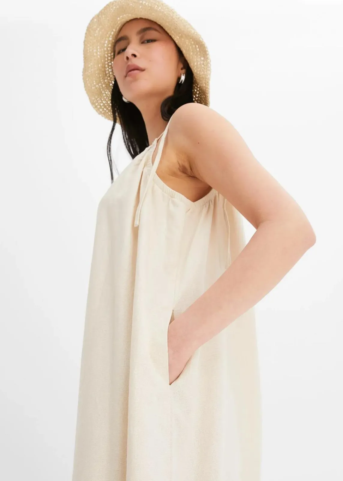 bonprix Nachhaltigere Materialien|Jumpsuits^Jumpsuit aus leichtem Leinen-Viskose-Mix sandbeige