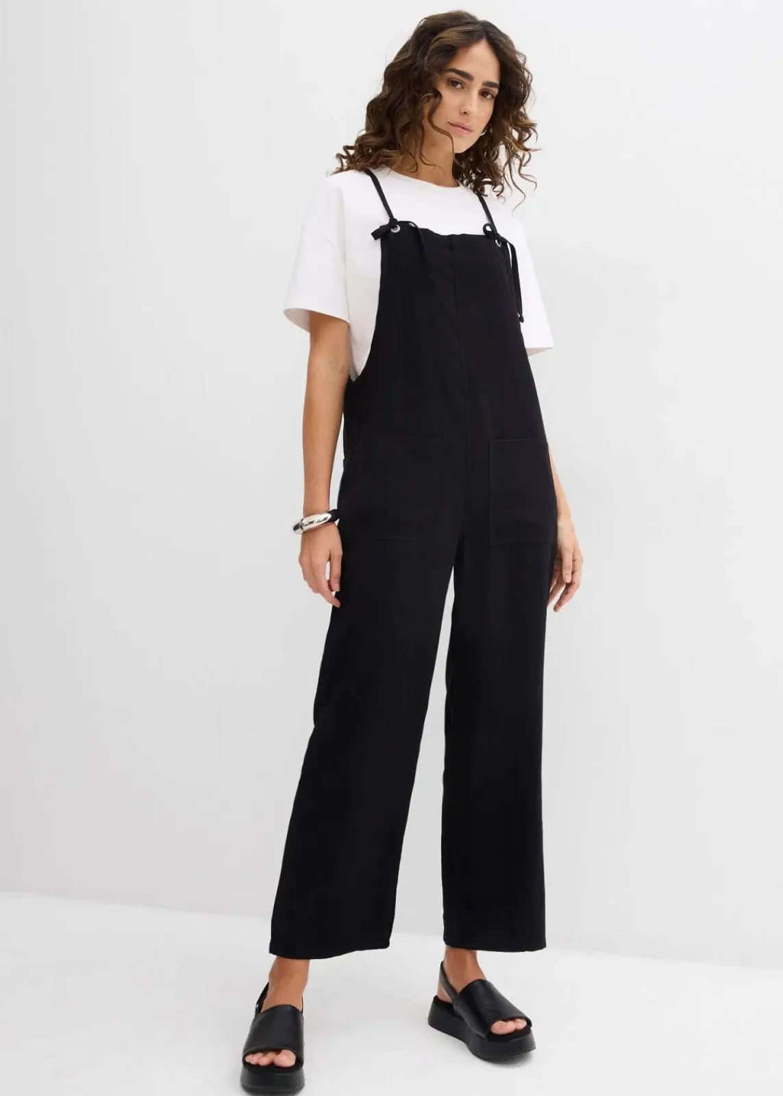 bonprix Nachhaltigere Materialien|Jumpsuits^Jumpsuit aus softer Viskose schwarz