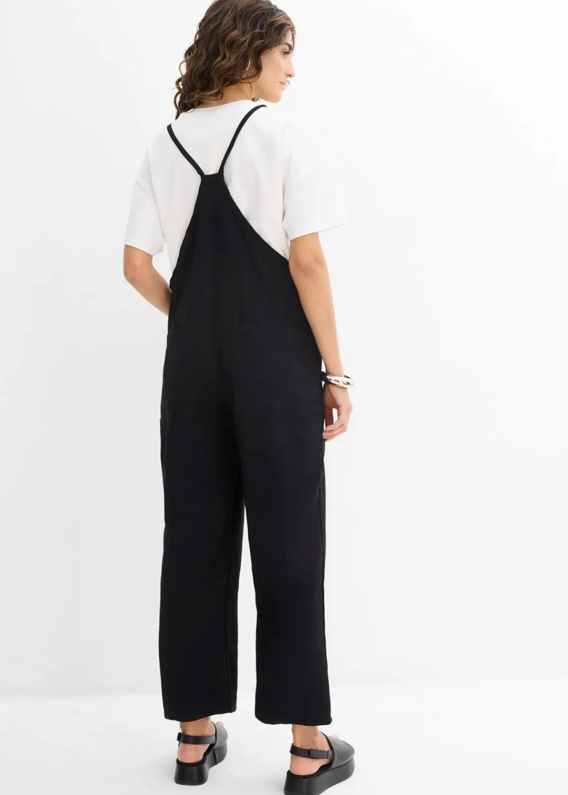 bonprix Nachhaltigere Materialien|Jumpsuits^Jumpsuit aus softer Viskose schwarz