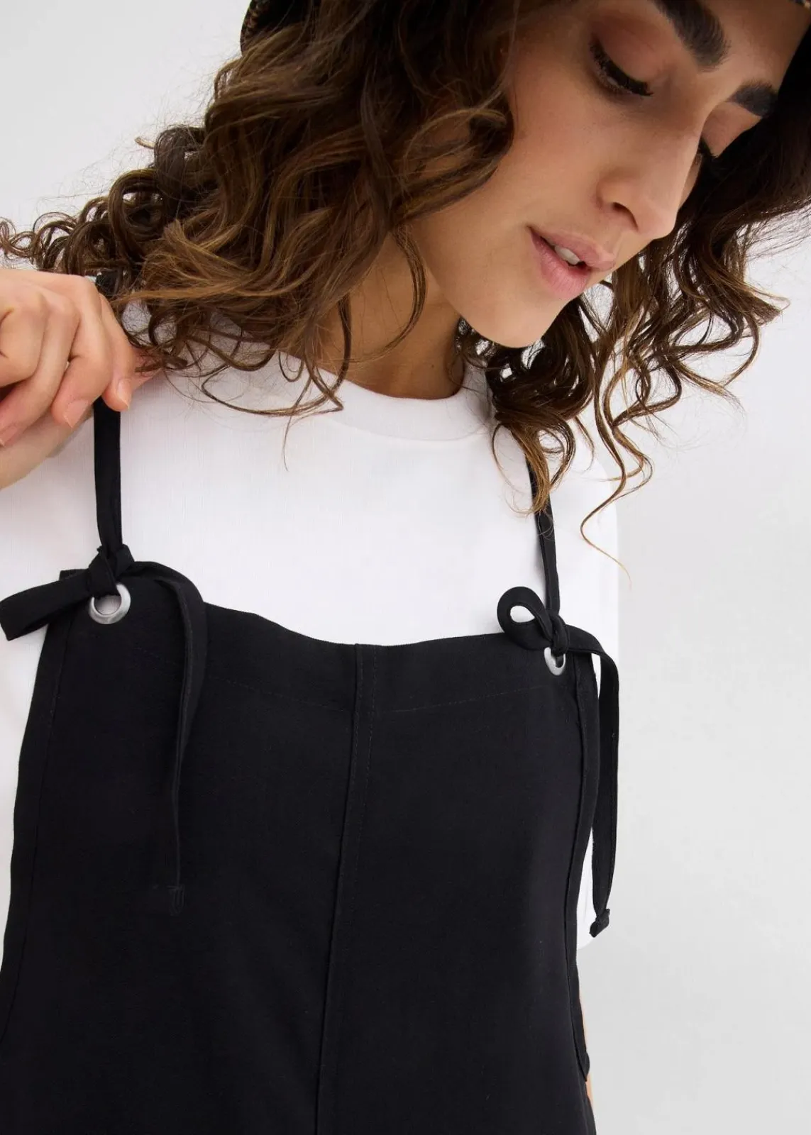 bonprix Nachhaltigere Materialien|Jumpsuits^Jumpsuit aus softer Viskose schwarz