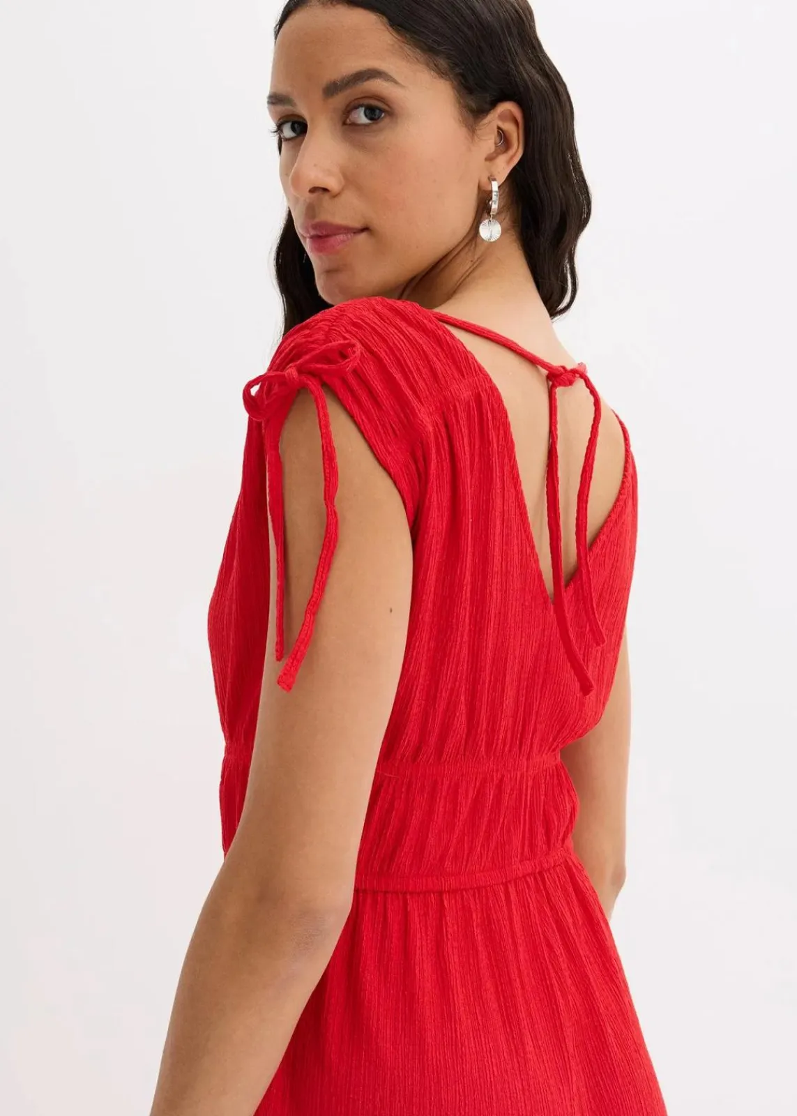 bonprix Nachhaltigere Materialien|Jumpsuits^Jumpsuit aus strukturiertem Crêpe tiefrot