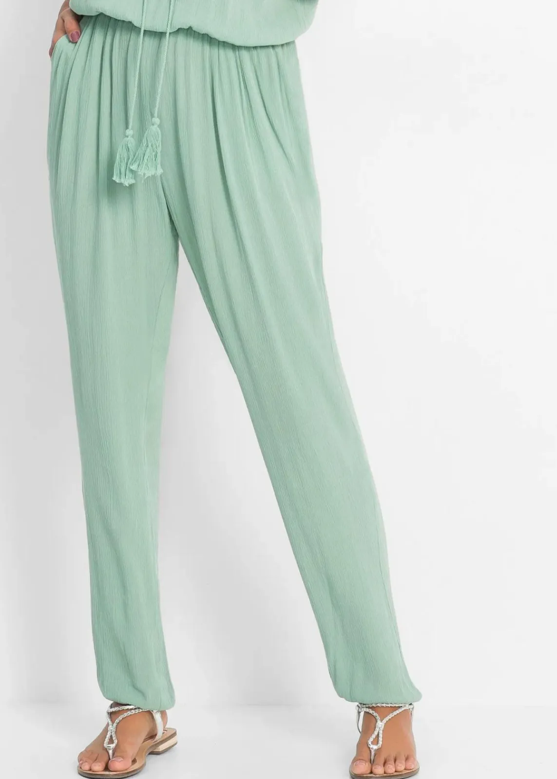 bonprix Nachhaltigere Materialien|Jumpsuits^Jumpsuit aus strukturierter Viskose pastellgrün