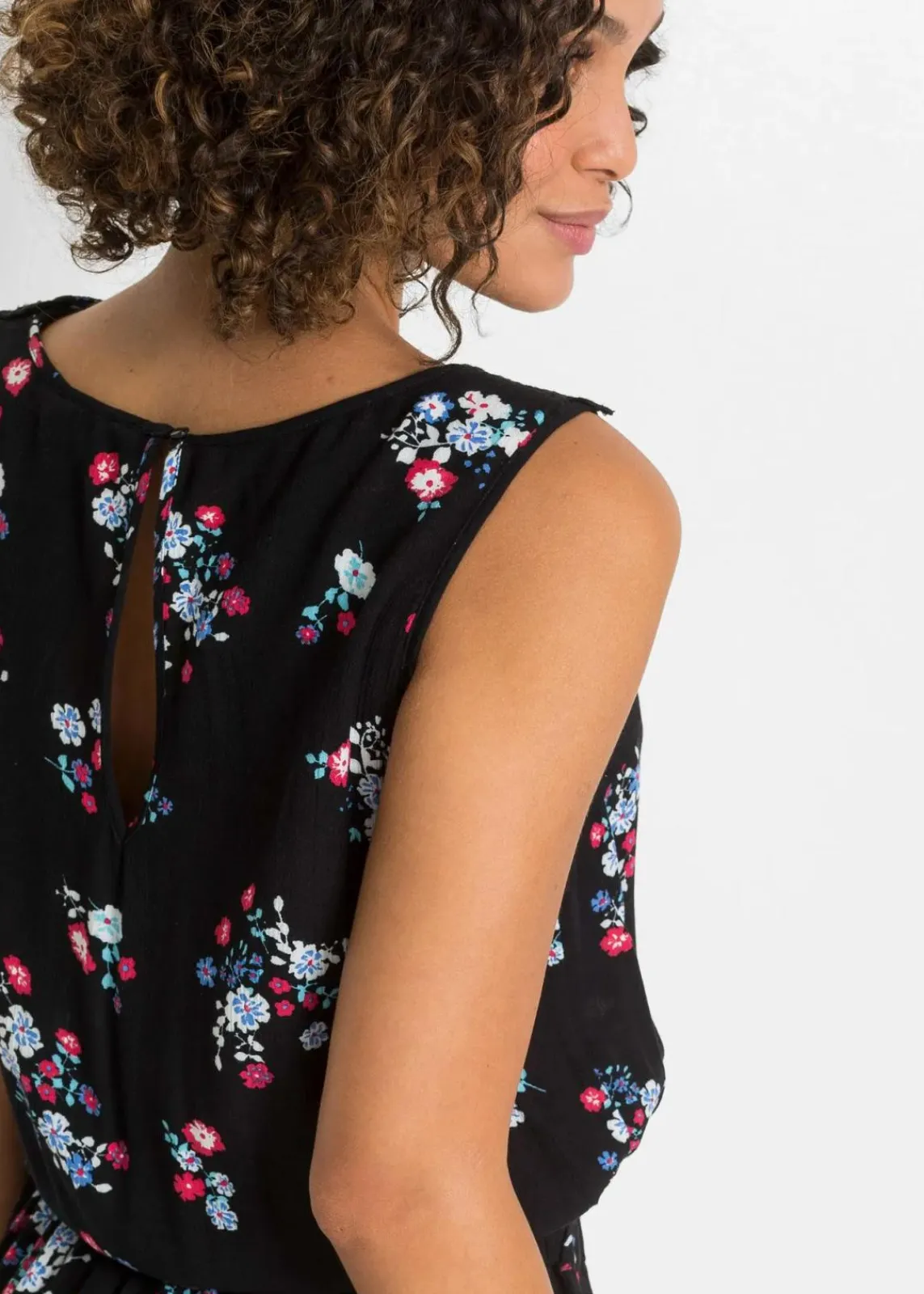 bonprix Bekleidung·Homewear|Jumpsuits^Jumpsuit aus Viskose schwarz geblümt