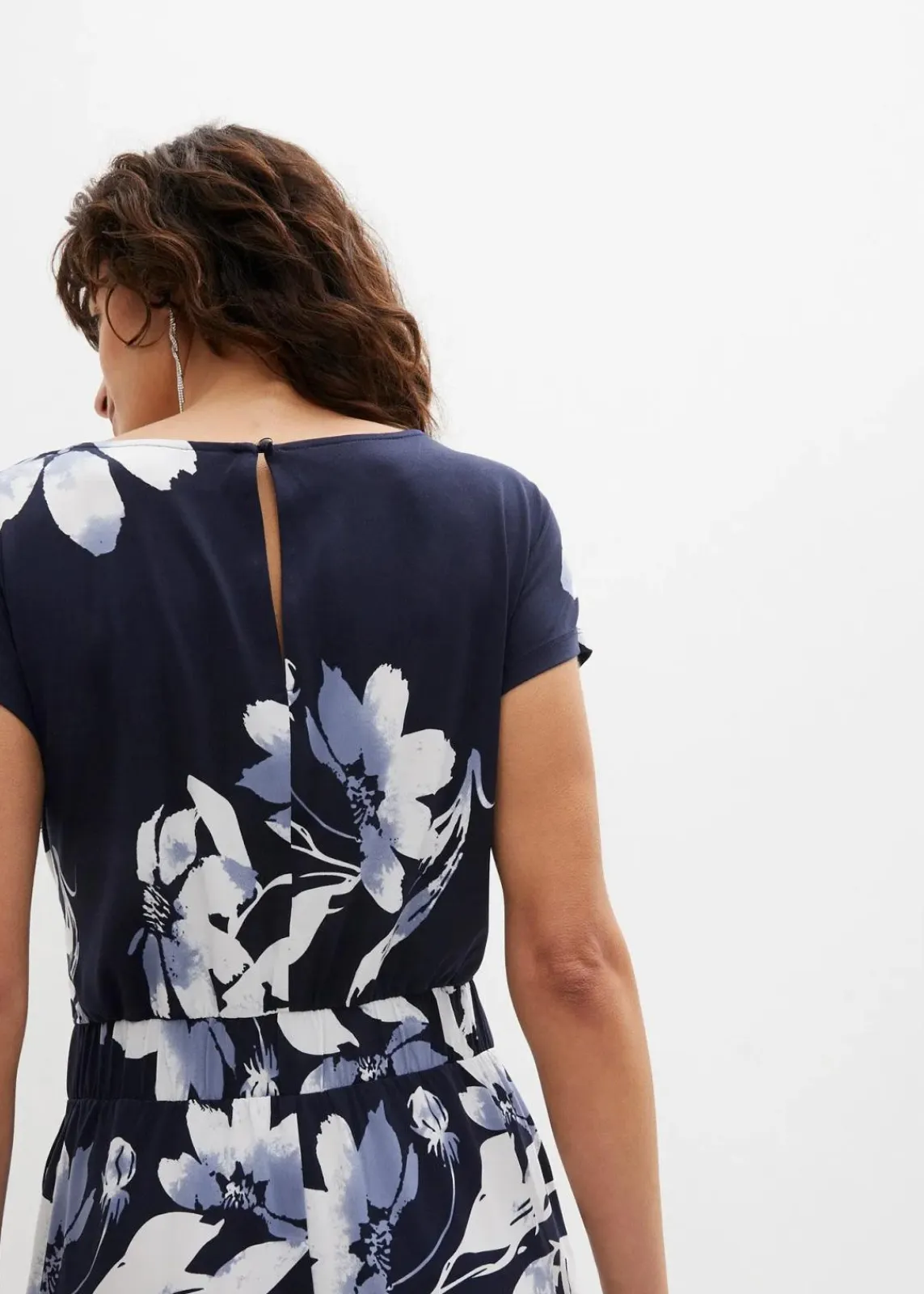 bonprix Kurzgrößen|Bekleidung·Homewear^Jumpsuit mit Bindeband dunkelblau/weiß geblümt