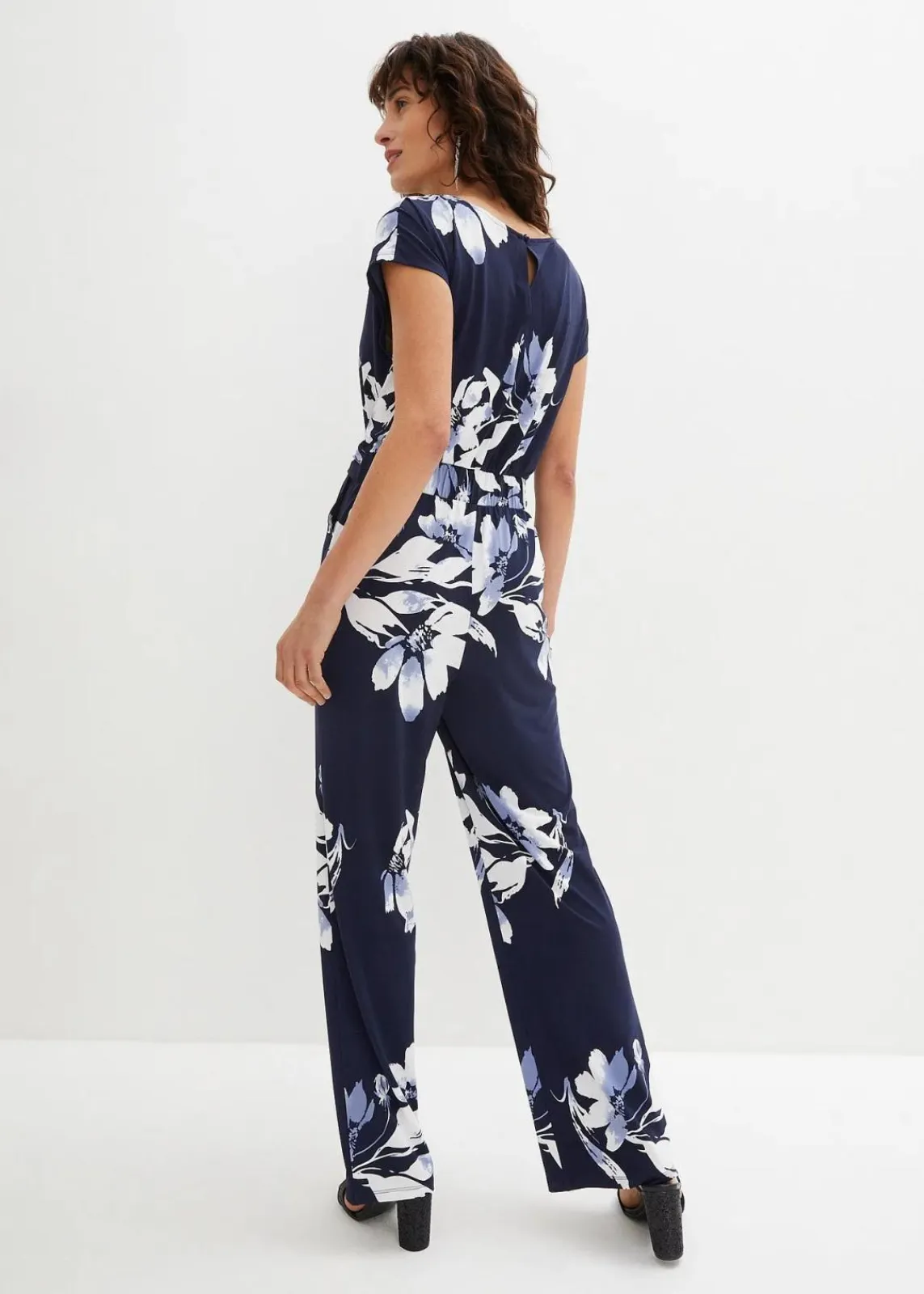 bonprix Jumpsuits|Kurzgrößen^Jumpsuit mit Bindeband dunkelblau/weiß geblümt