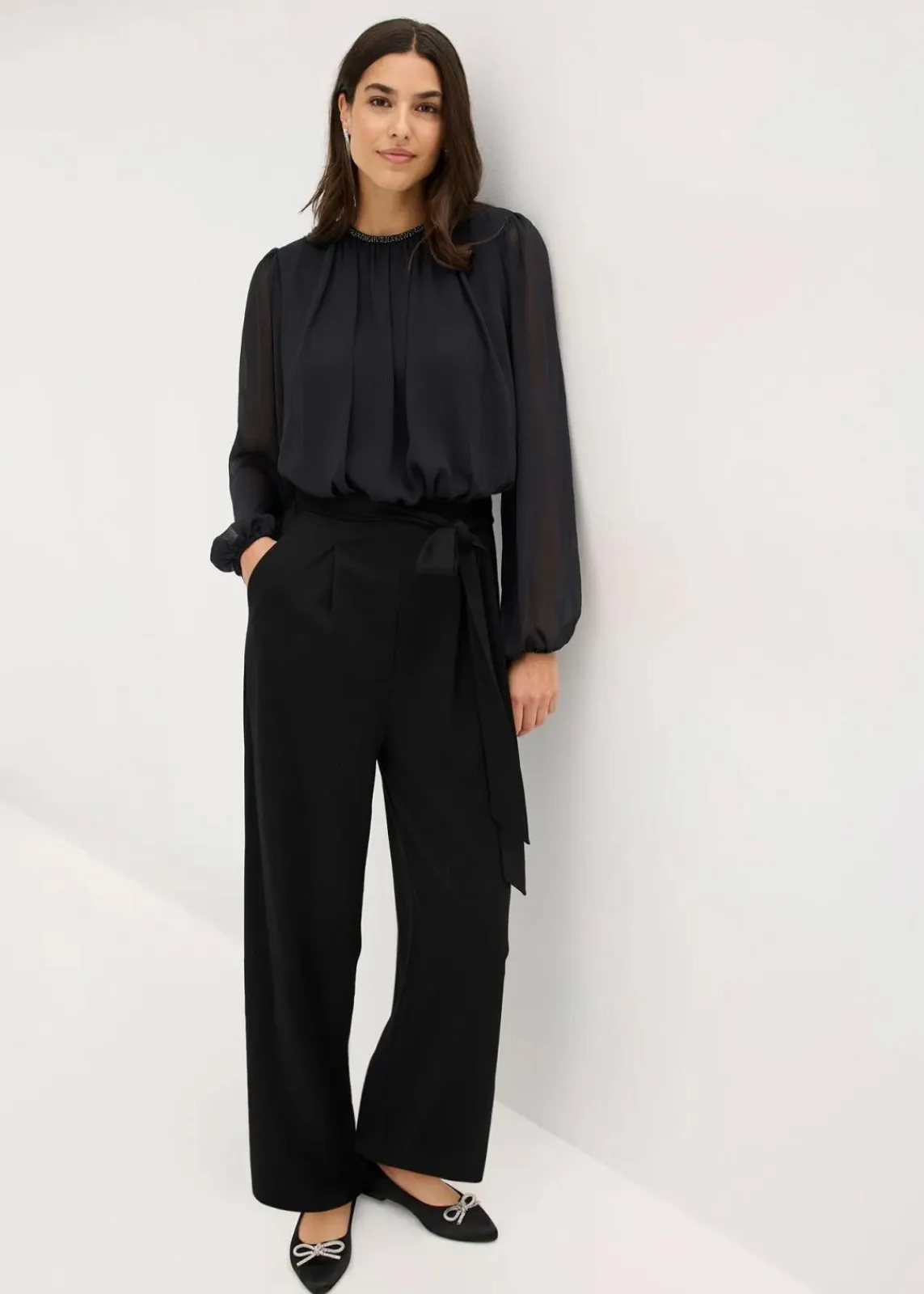 bonprix Bekleidung·Homewear|Jumpsuits^Jumpsuit mit Chiffon und Glitzer schwarz