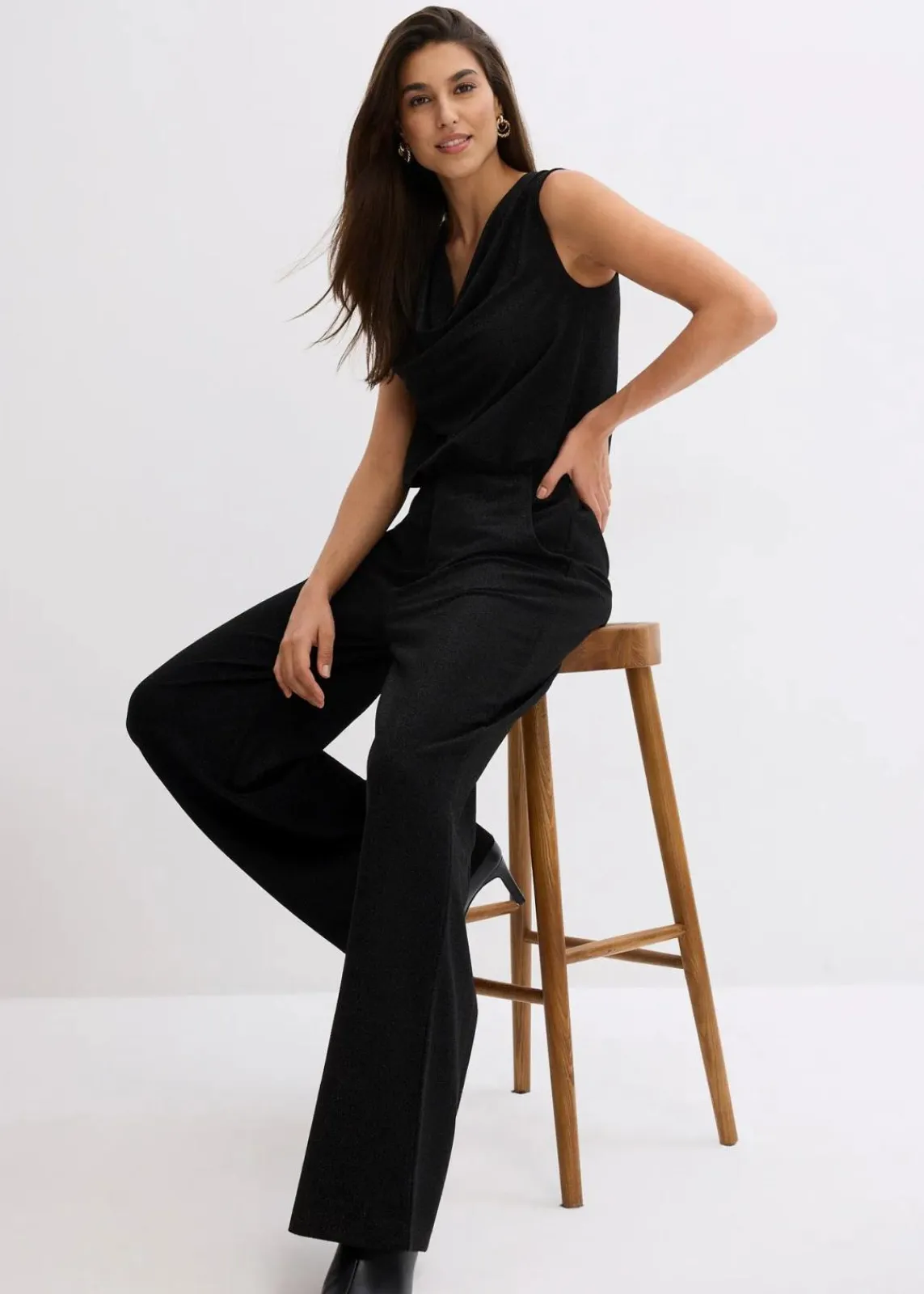 bonprix Bekleidung·Homewear|Jumpsuits^Jumpsuit mit Glitzerelementen schwarz