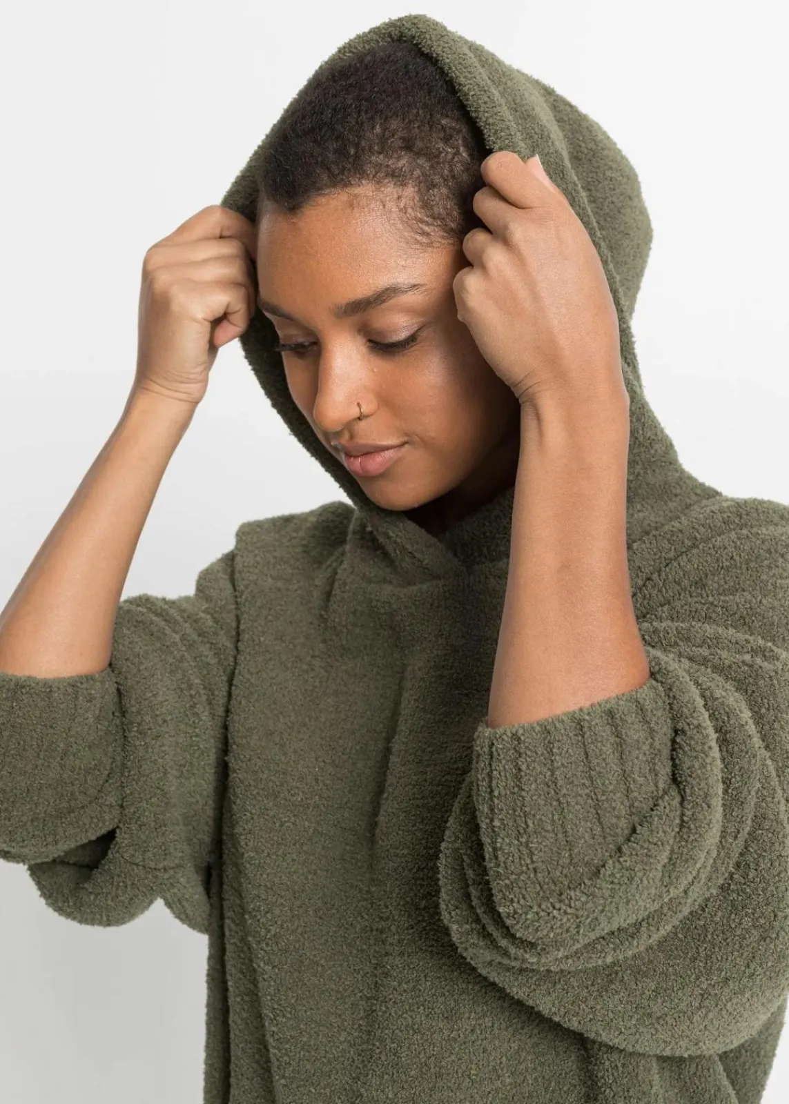 bonprix Bekleidung·Umstandsmode|Bekleidung·Jeans^Kapuzenpullover in Teddy-Fleece dunkeloliv