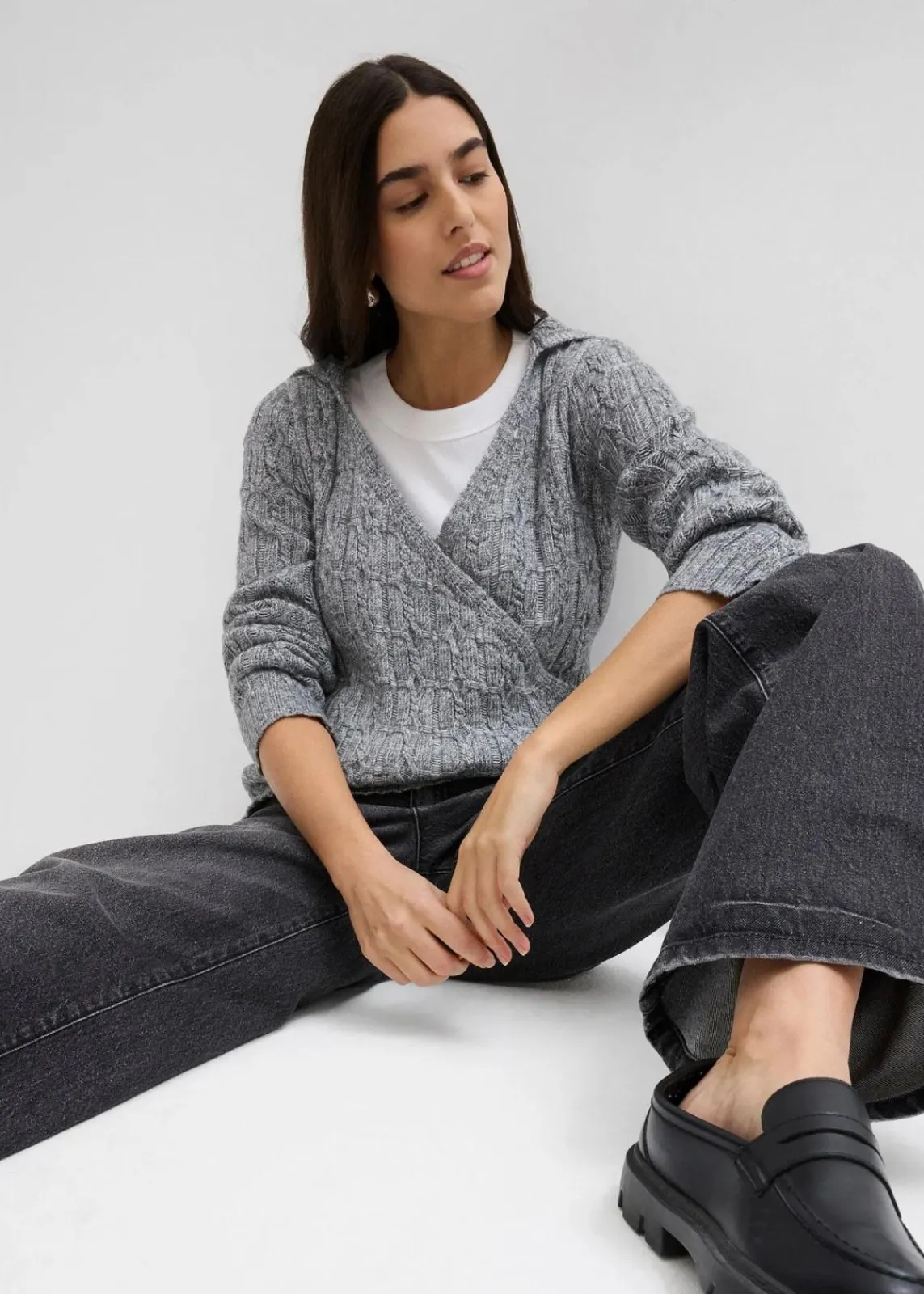 bonprix Bekleidung·Umstandsmode|Pullover & Strickjacken^Kapuzenpullover mit asymmetrischem Saum grau meliert
