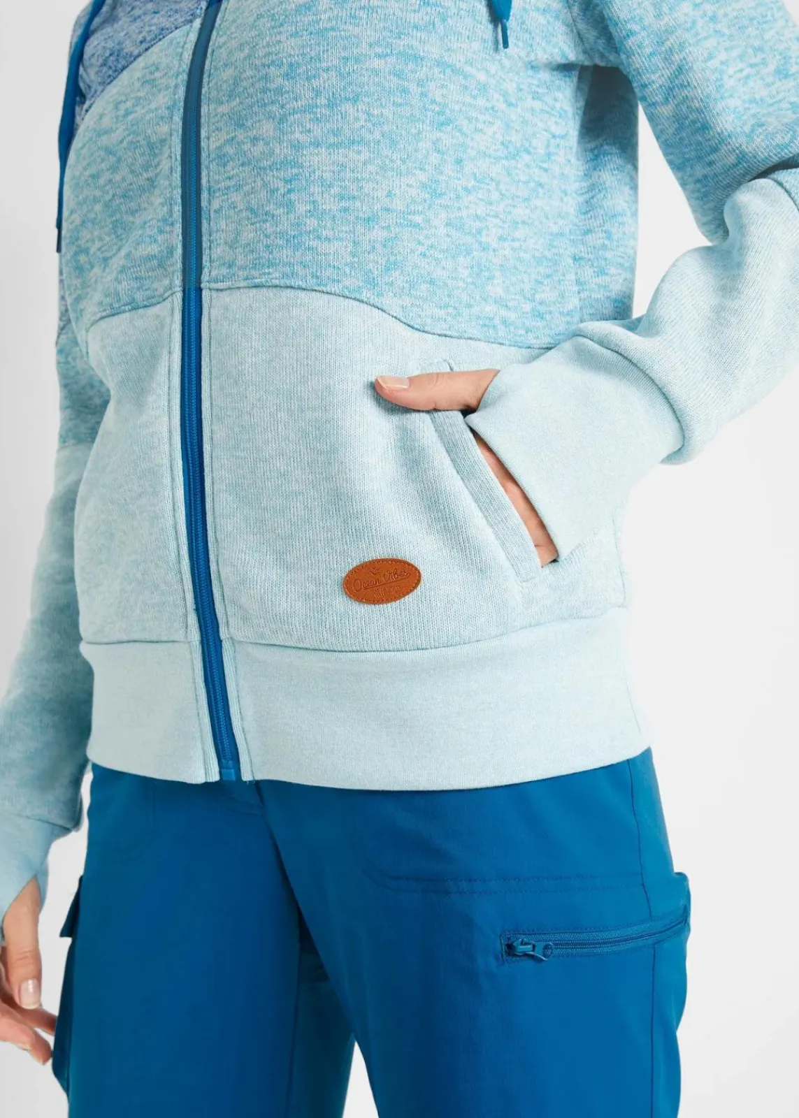 bonprix Bekleidung·Blusen & Tuniken|Nachhaltigere Materialien^Kapuzen-Sweatjacke atlantikblau meliert