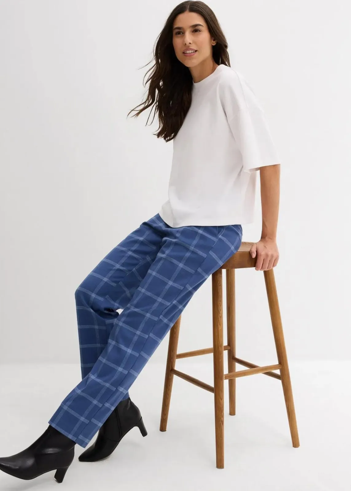 bonprix Bekleidung·Kleider|Nachhaltigere Materialien^Karierte Chinohose hellblau