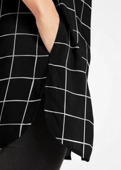 bonprix Bekleidung·Jacken & Mäntel|Blusen & Tuniken^Karierte Longbluse mit Taschen schwarz/wollweiß kariert
