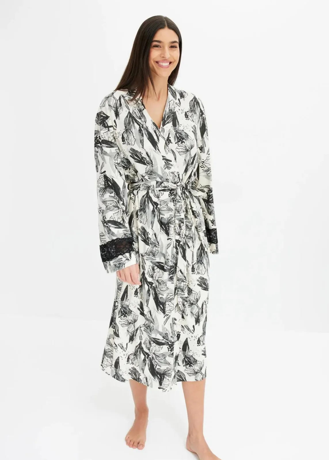 bonprix Wäsche·Bademäntel|Bademäntel^Kimono Bademantel aus softem Viskose-Mix naturbeige/schwarz geblümt