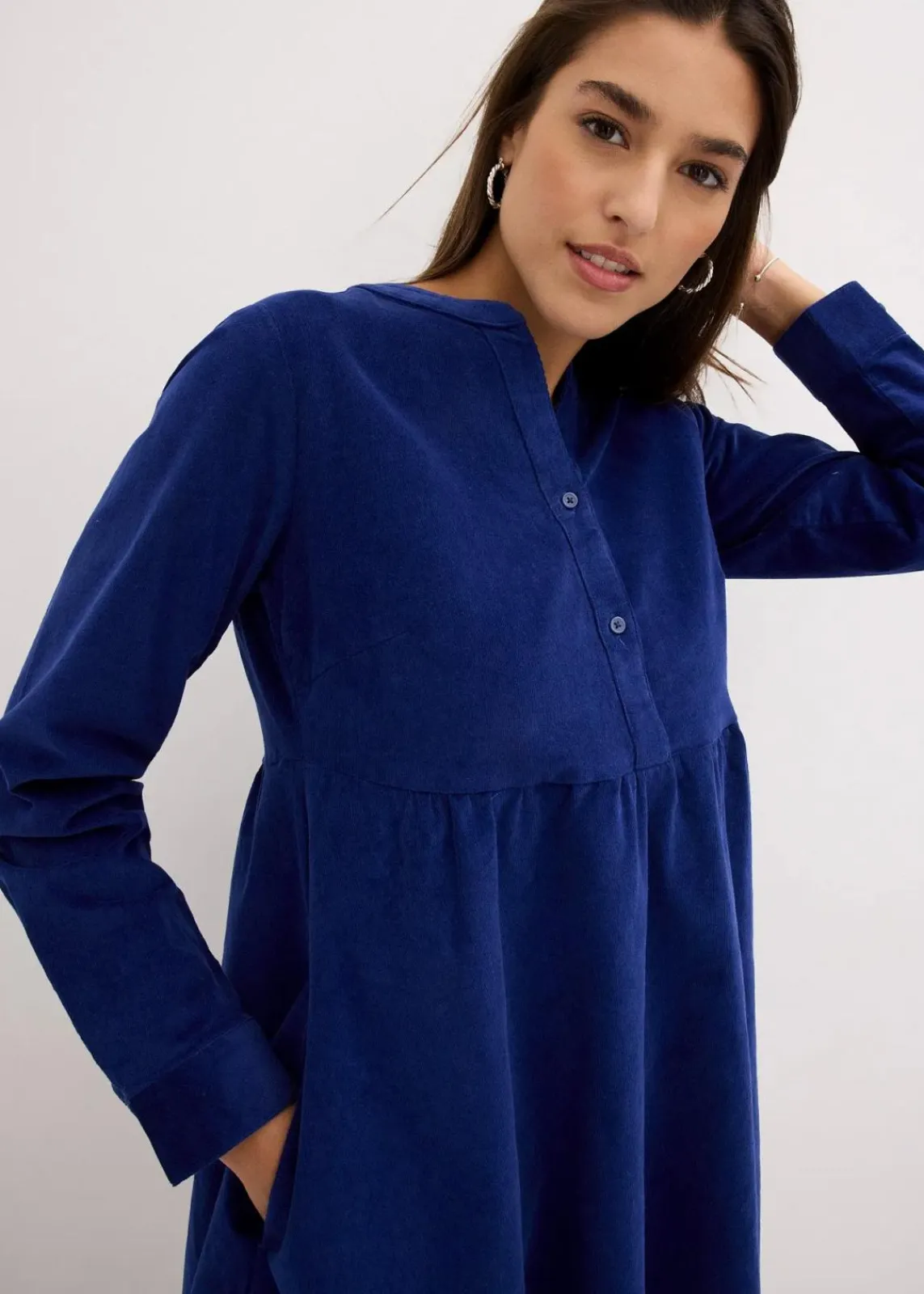 bonprix Kleider|Bekleidung·Pullover & Strickjacken^Kleid aus Baumwollcord mitternachtsblau