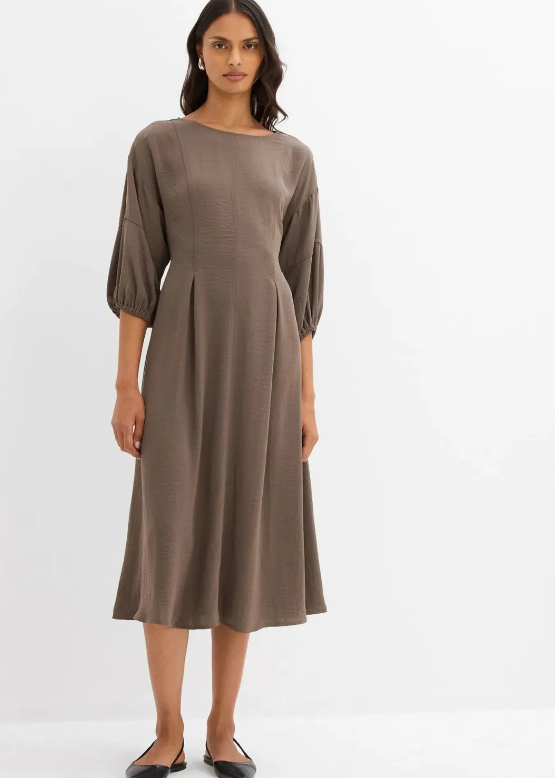 bonprix Kleider|Bekleidung·Pullover & Strickjacken^Kleid aus Crinkleware lehmbraun